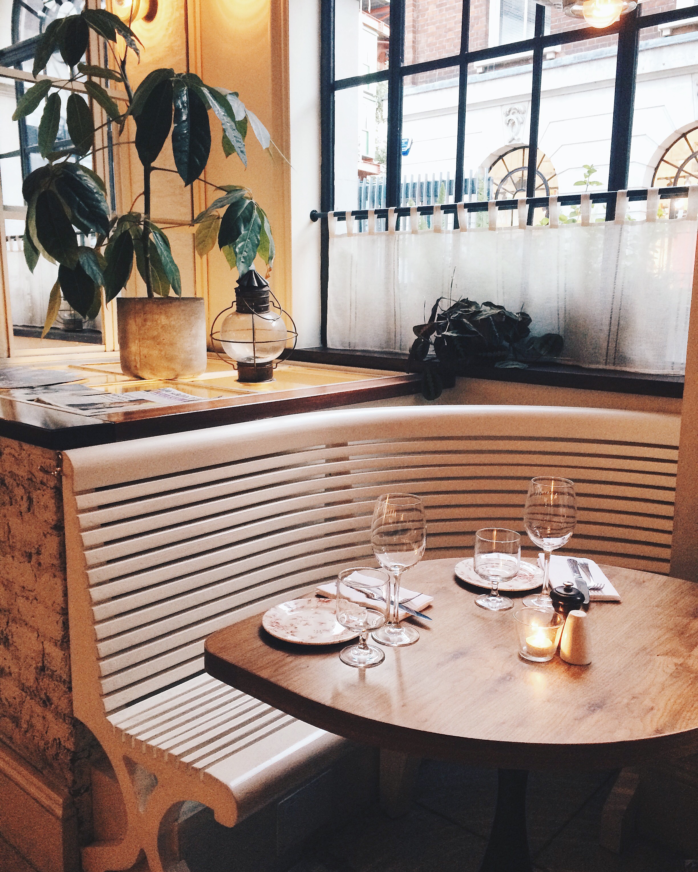 The favorite seat of solo diners at Blixen.