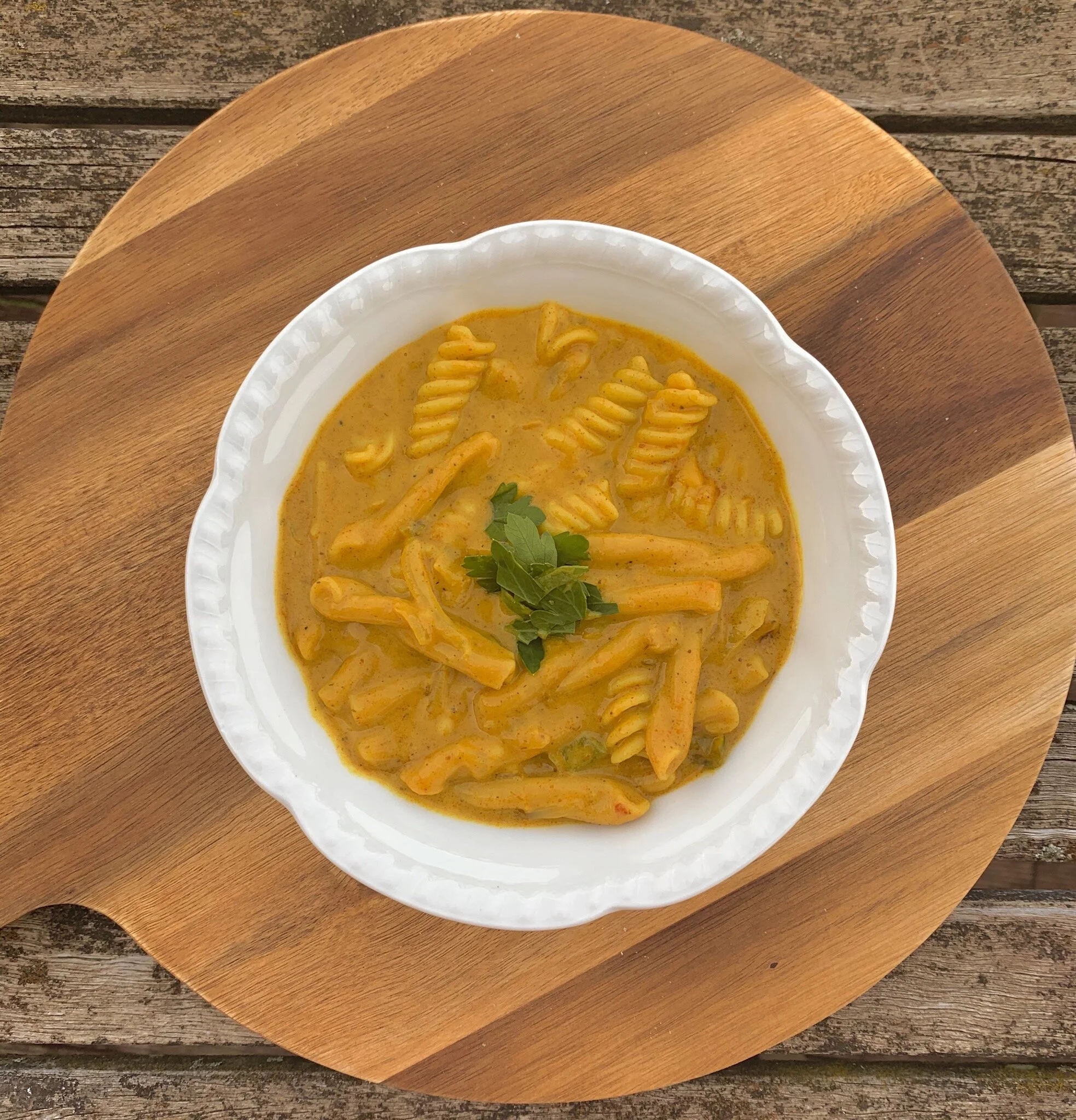 BioCheese-y Curry Pasta