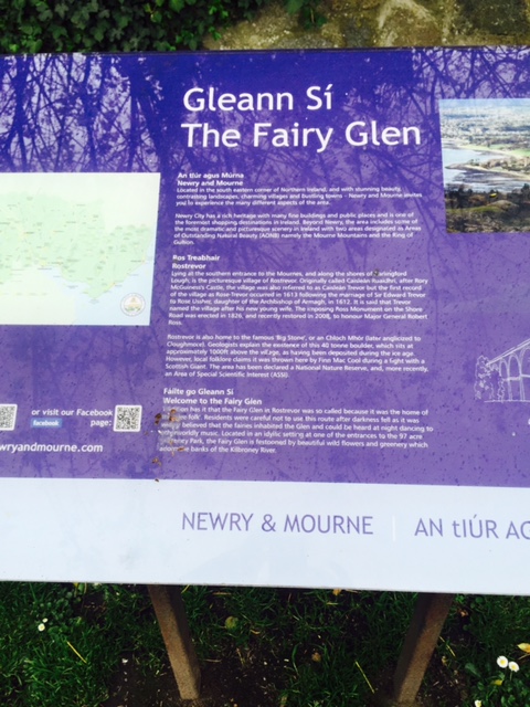 Eolas ar an Ghleann Sí. Info about the Fairy Glen.