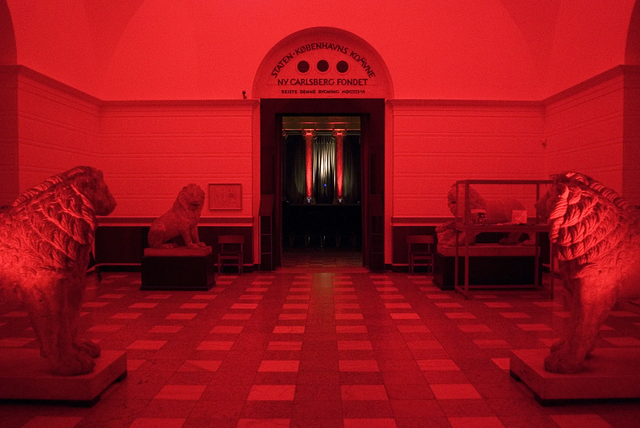 1.JOHN WATERS Glyptoteket.jpg