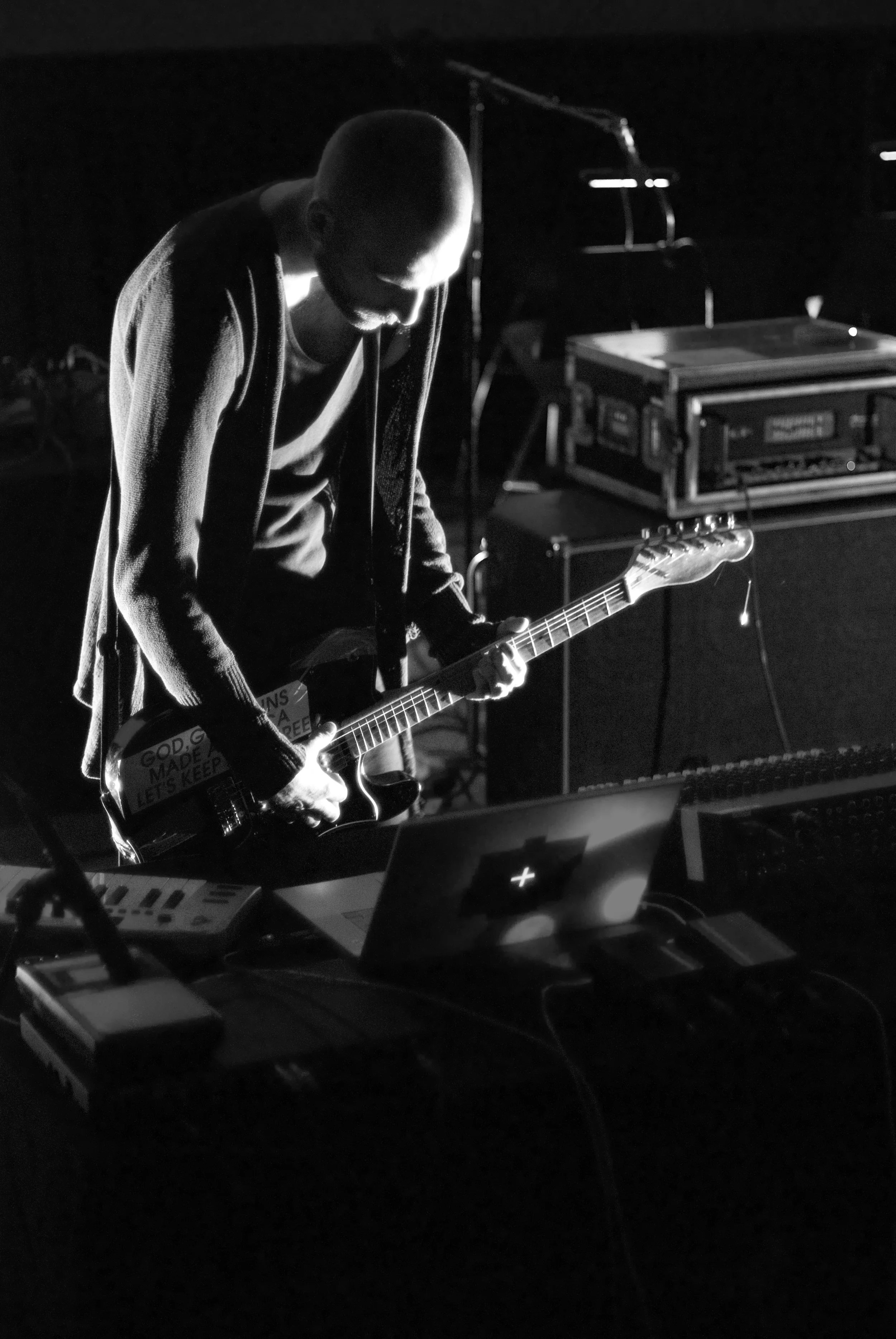 DSC_7731_red sh kopi.jpg