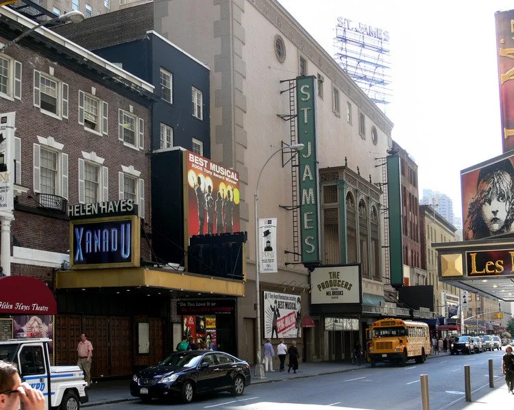 St_James_Theatre_NYC_2007.jpeg