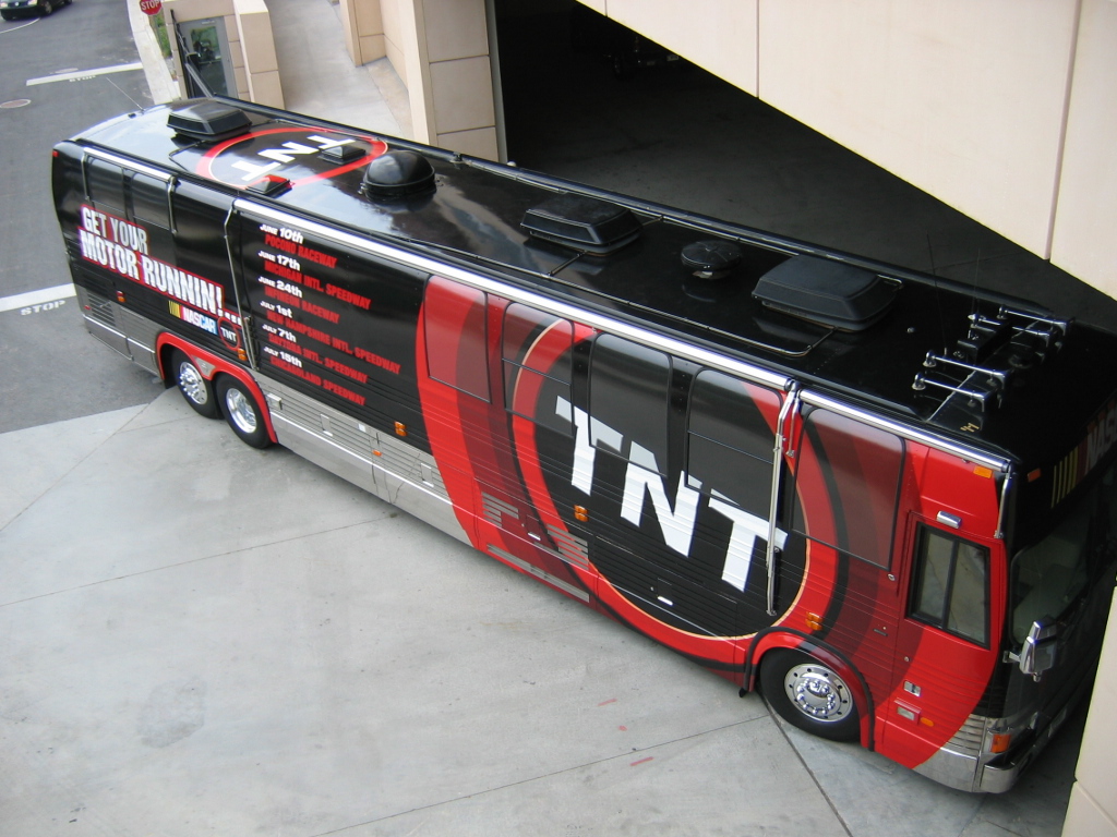 Nascar Motor coach with graphics 014.jpg