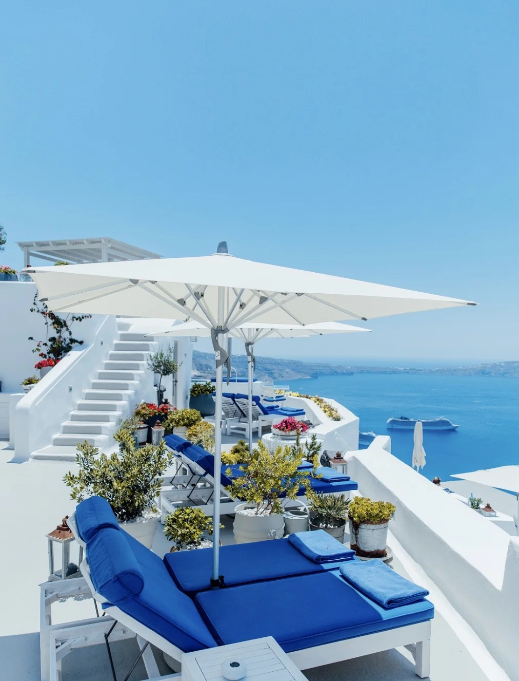 santorini2.jpg