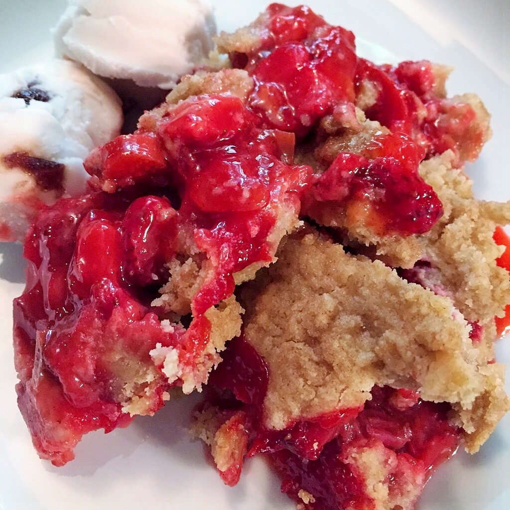 Strawberry Rhubarb Crumble