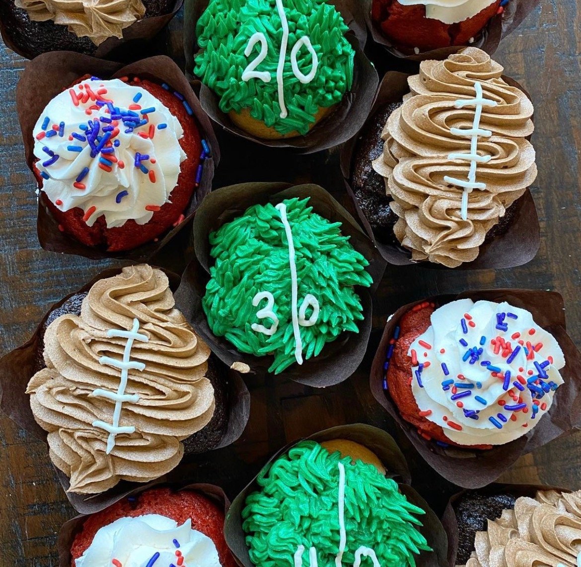 Cupcakes Football (1).jpg