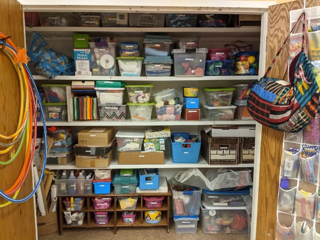 Daycare storage closet after organization ✨ There are so many different types of items teachers need to keep on hand for a range of ages, too! Appreciative of the opportunity to learn more about teaching through this project ❤️