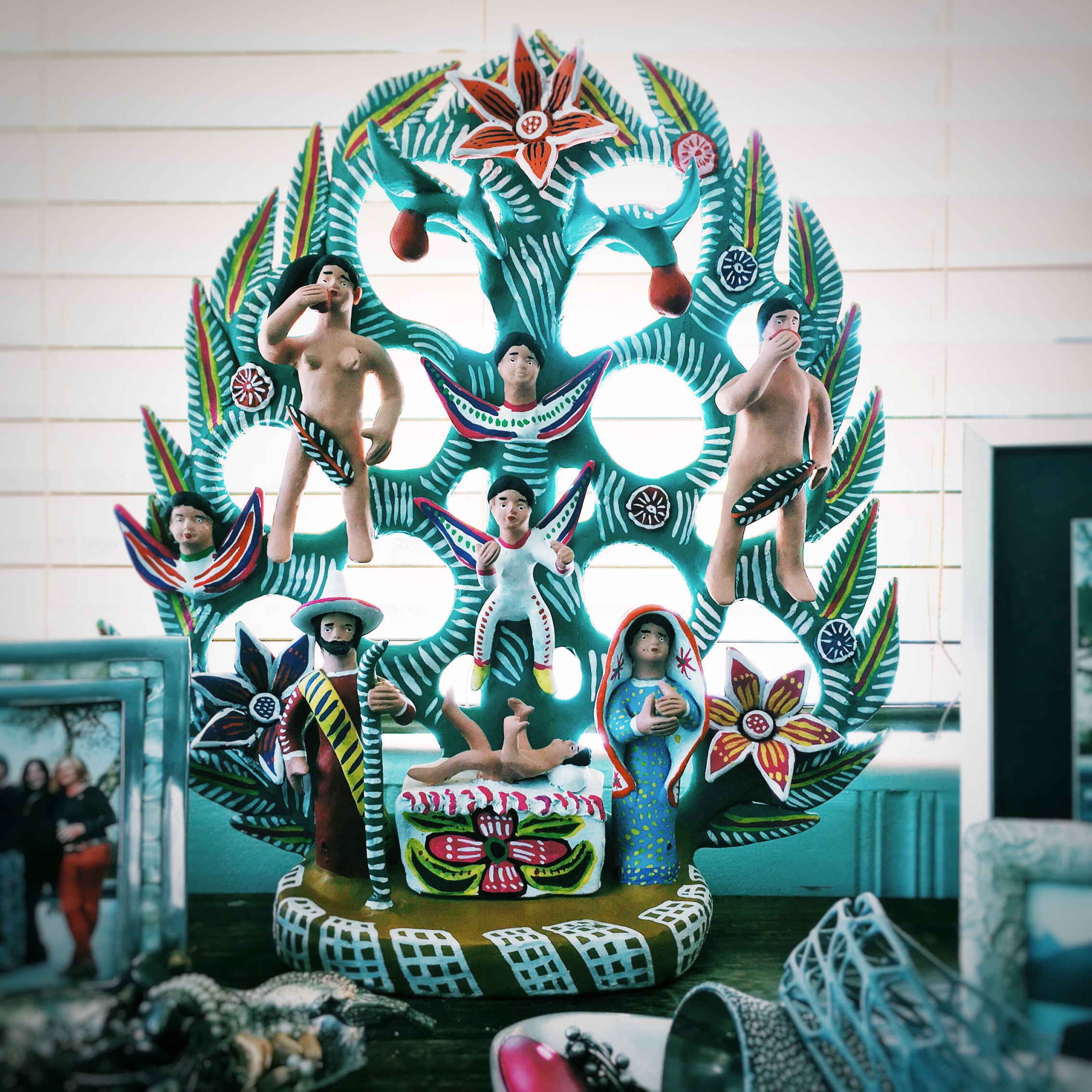 This is another one of my Mexican treasures. You'll see that I'm a bit obsessed with Mexican folk art. I'm still amazed that it made the trek from Mexico in tact.
