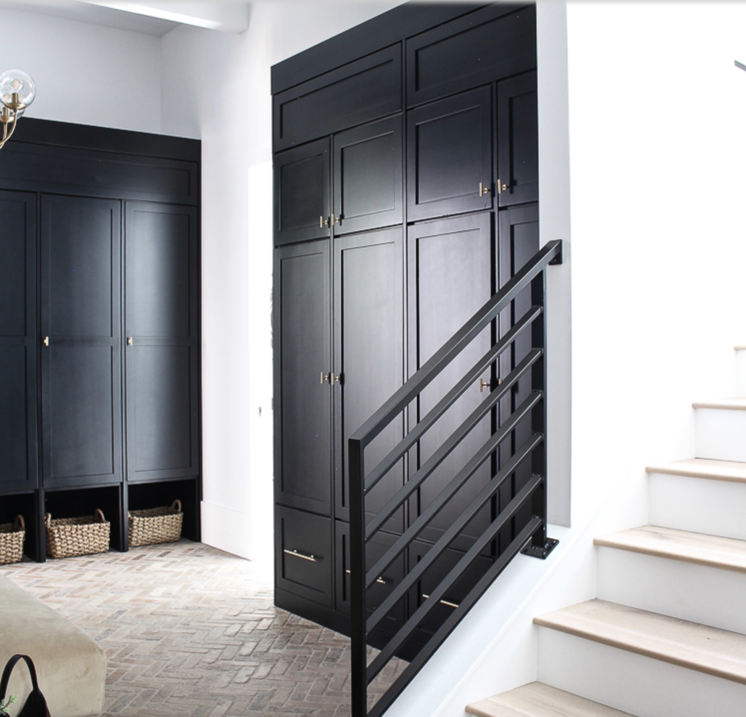 Here is another blog we like, with some great, high contrast interior doors. Photo Source