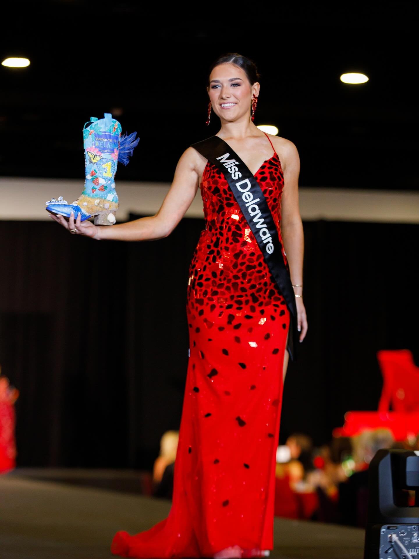Looking back on some of my favorite photos from @missamerica  week thanks to the incredible @houstonmphotography !

Tan: @shadesof.nude 
Gowns: @mycecileboutique_ 
H&amp;MU: @victoriadukebeauty team
Nails: @nailzbyddes 
Purse: @creationsbynikilassite