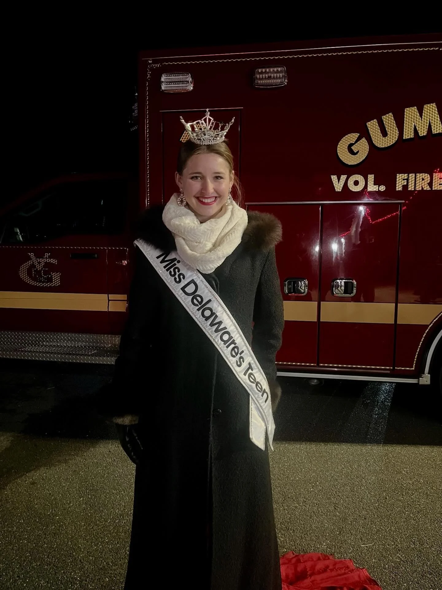 Last Christmas parade of the year! Thank you for having us Gumboro! It was a super windy and chilly night but so much fun to see all of the community braving the weather to come watch! 💨❄️

#MissAmericasTeen #MissDelawaresTeen #MissDelawareOrganizat