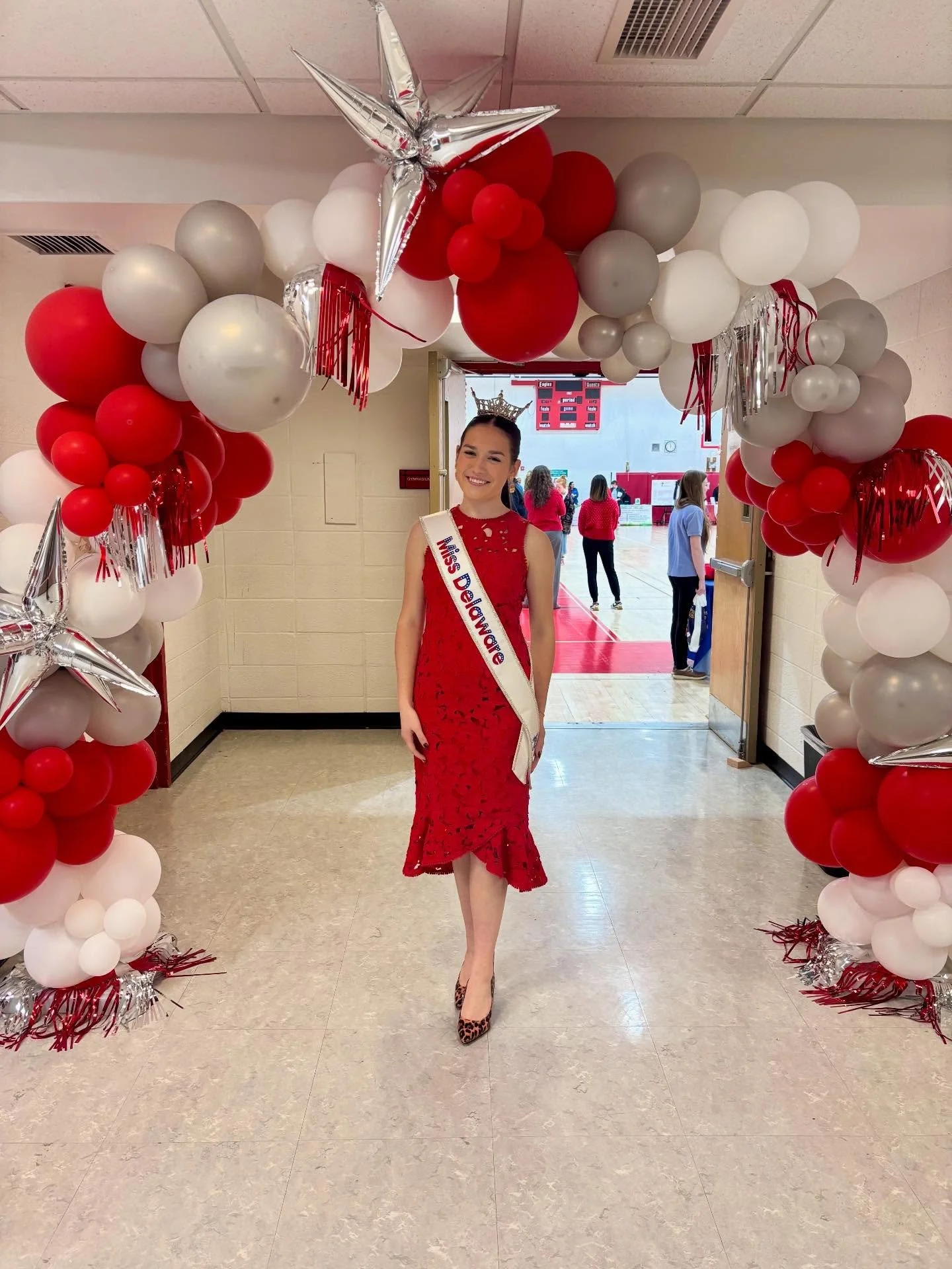 I had so much fun this past weekend at I ❤️ Smyrna Schools Day! It was so great to meet so many people and future young diamonds! 

#delaware #missdelaware #missamerica #school #mao