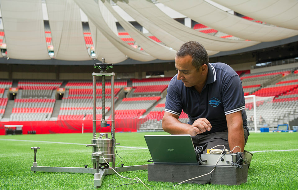 Field-testing-atrificial-turf-.jpg