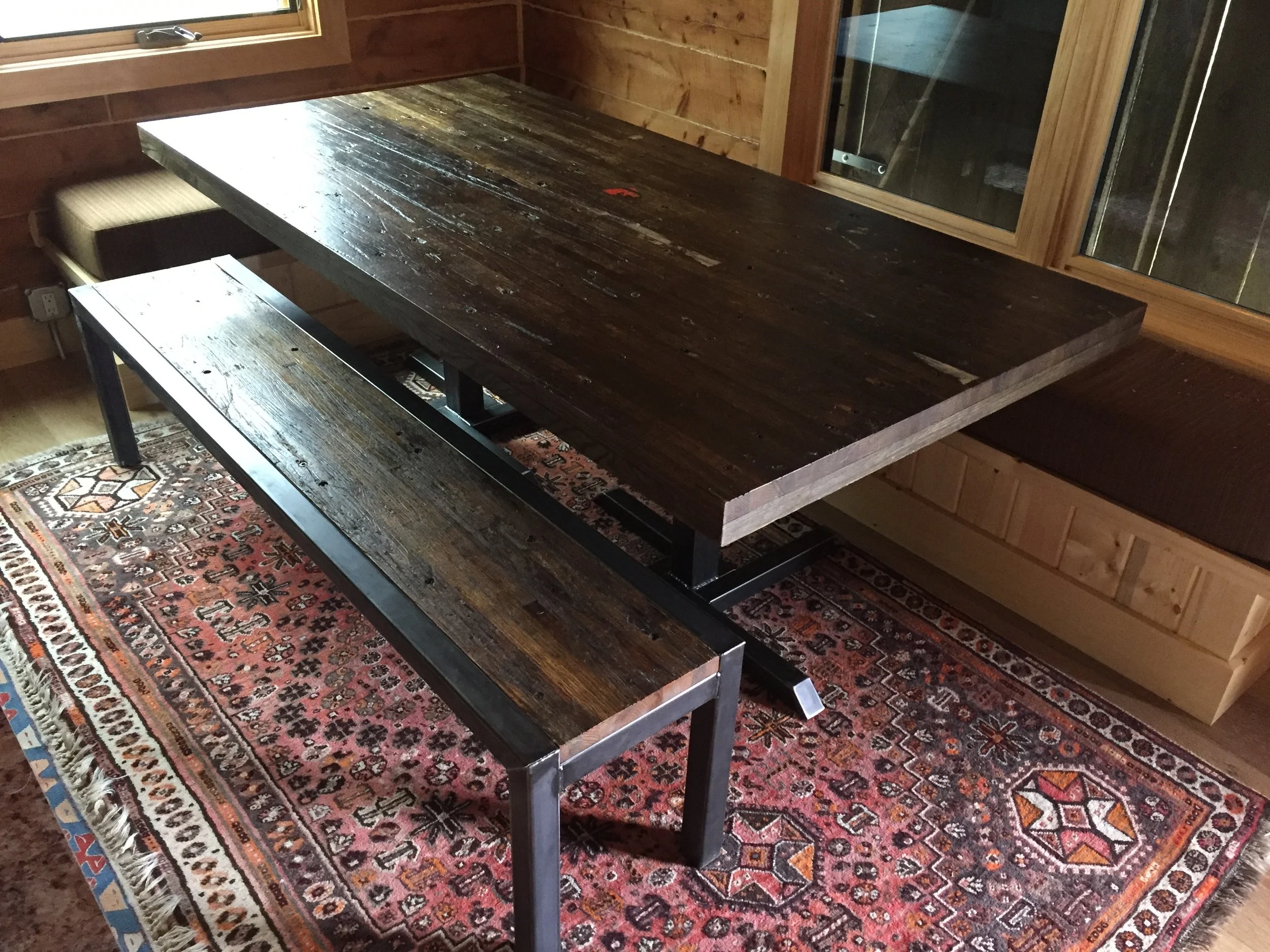 Box Car Dining Set with Pedestal Base
