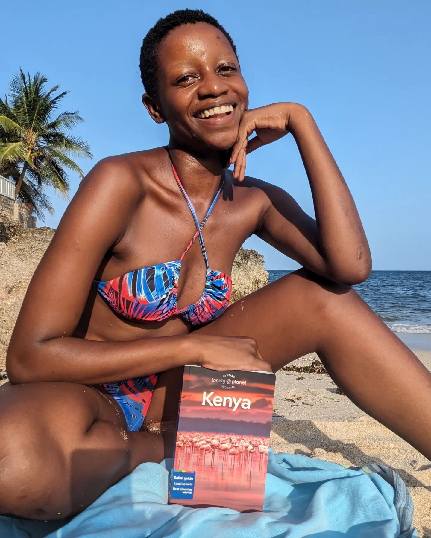 🥳📚🕺🏾IT'S OUT!! 
The @lonelyplanet Kenya guide book (edition 11) was the focus of a lot of my year, traveling through Western Kenya and the North Coast researching what there is to do and see and who makes the regions what they are.

Traversing my