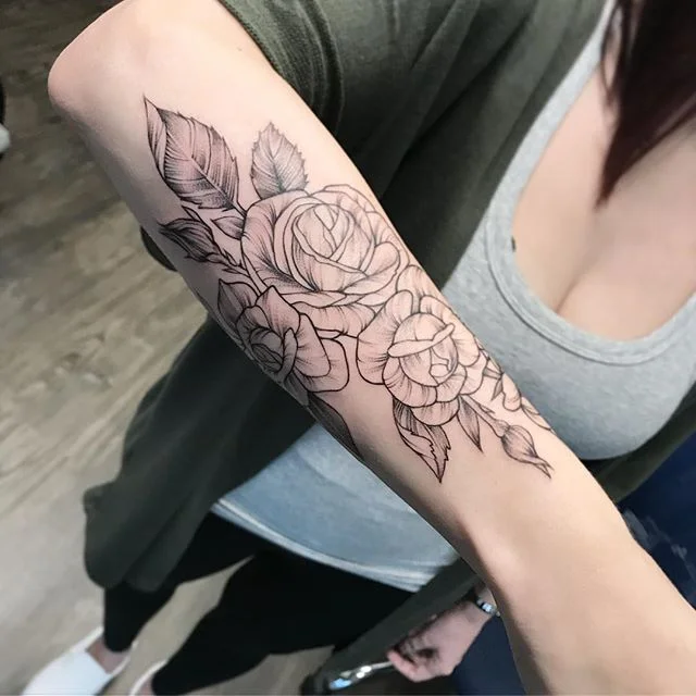 Sometimes it&rsquo;s the little details that really make a piece.  Happy with how we connected this one back around on the inner arm in a subtle way, without actually connecting or touching.  what do you think? 🙌🏻👌🏻👏🏻