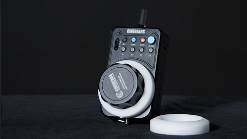 The transmitter lets you easily set preset focus marks, and limits for still lenses .