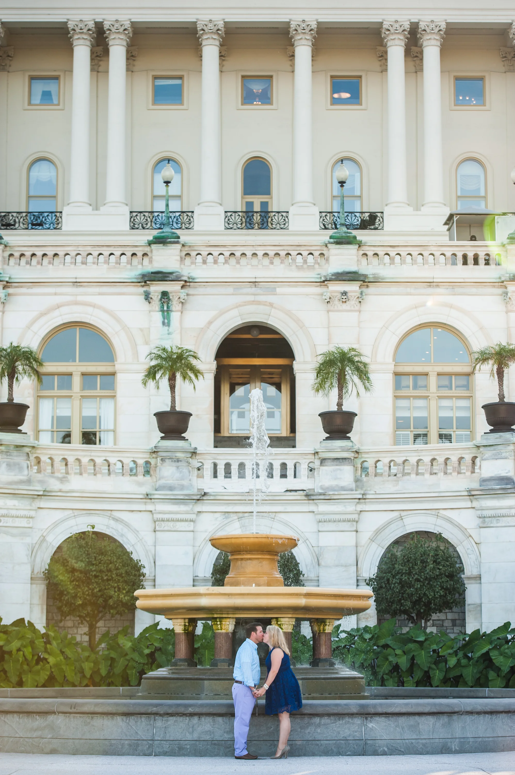 Doesn't it look like we are in Boca Raton or somewhere fancy and tropical?? This is the back (or front depending on how you look at it) of the Capitol building. Above the fountain is the Speaker of the House's balcony. We have such beautiful architecture in DC. I love my city! 