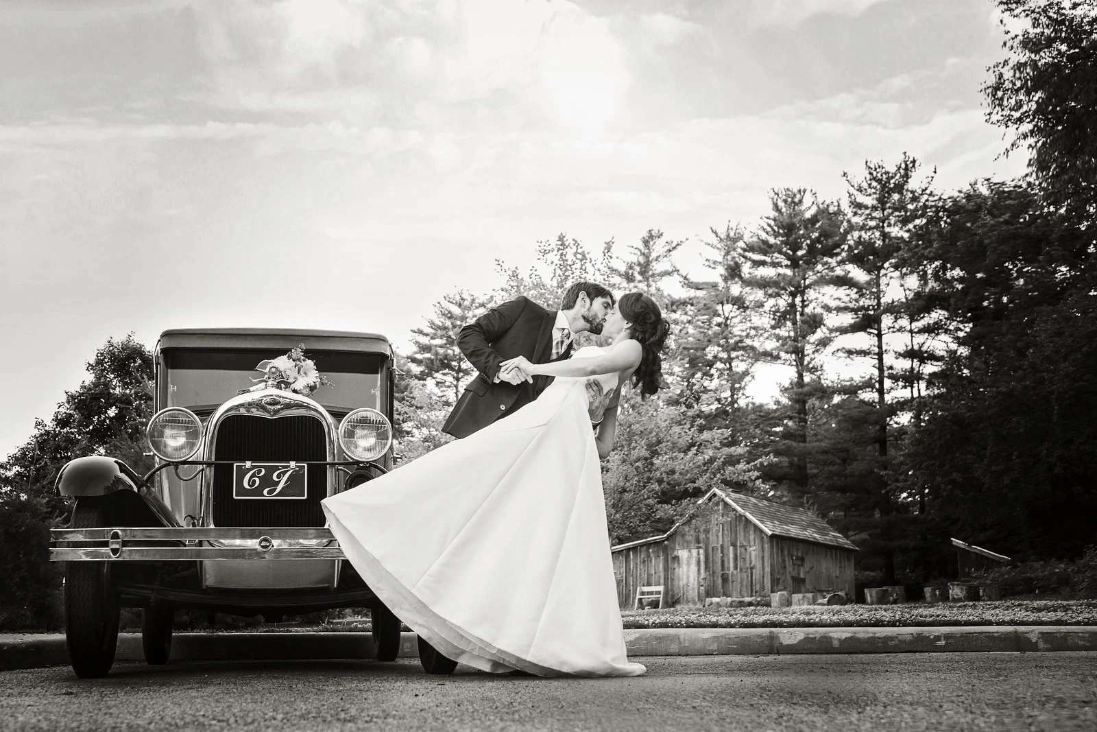 car kissing.jpg