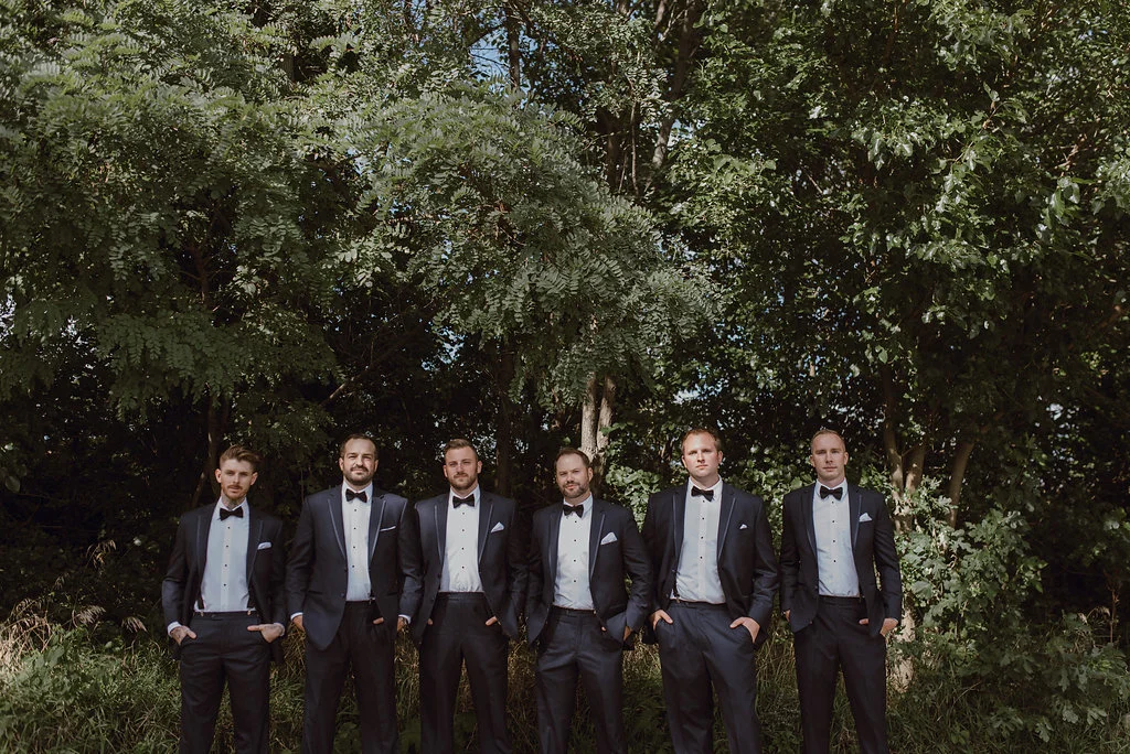 OVER-THE-VINES-WEDDING-PHOTOGRAPHY-BY-MEGAN-SAUL-PHOTOGRAPHY-FIRST-LOOK-AND-PORTRAITS(253of317).jpg