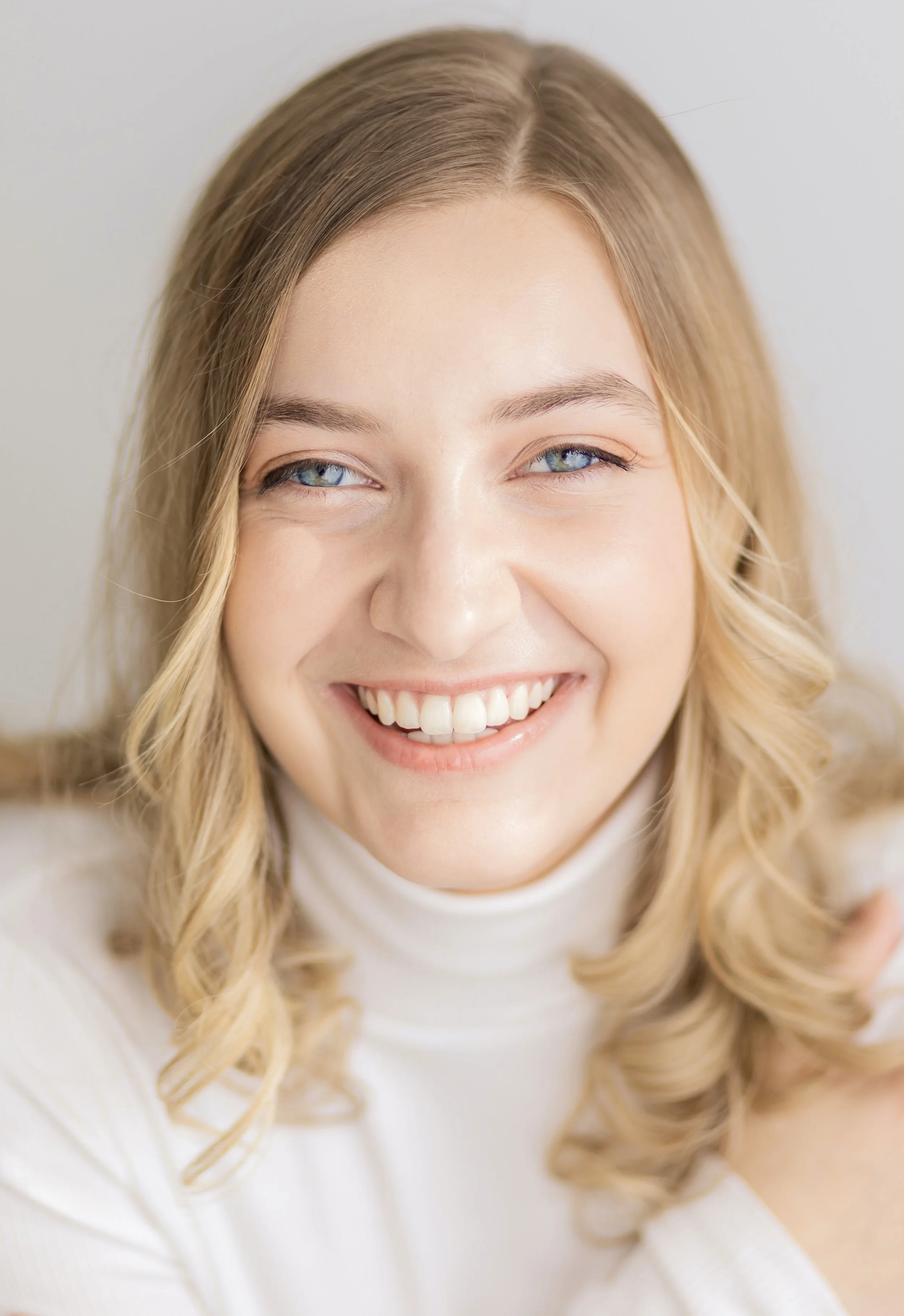 AmelieT_Headshots-Final_LexinePhotographie(vers2)-6.jpg