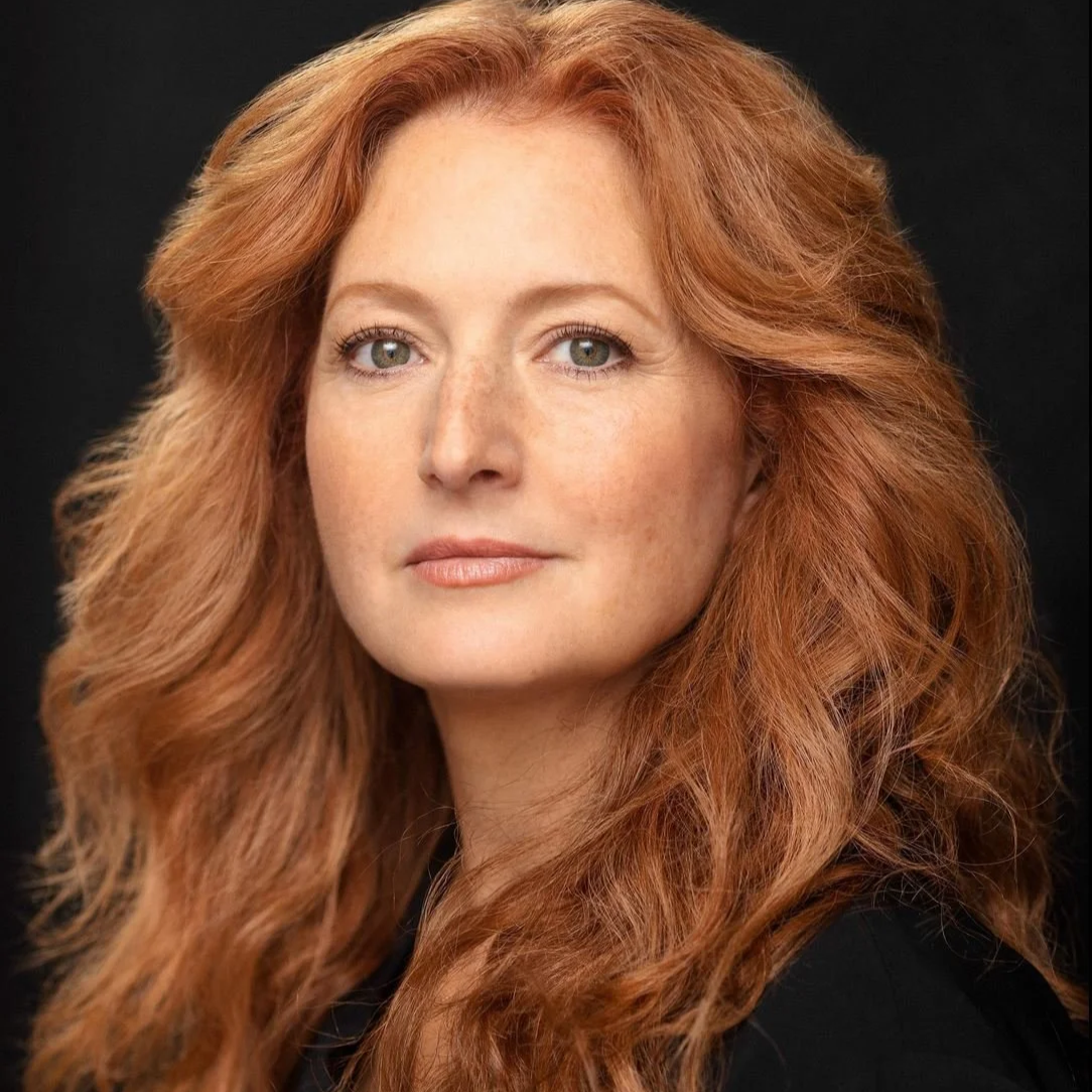 HEADSHOT_Catherine-De-Seve_04.png