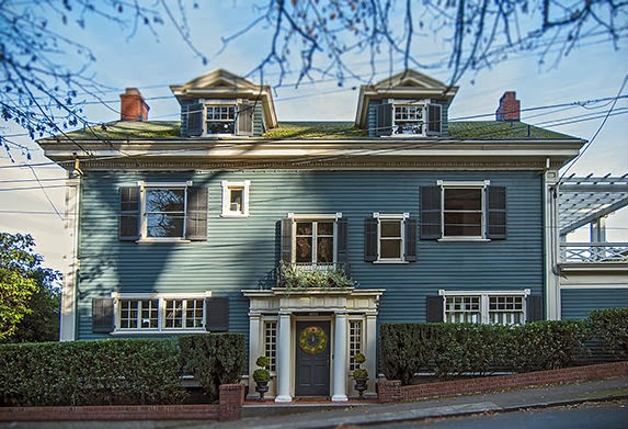 elegant_colonial_revival-blur.jpg