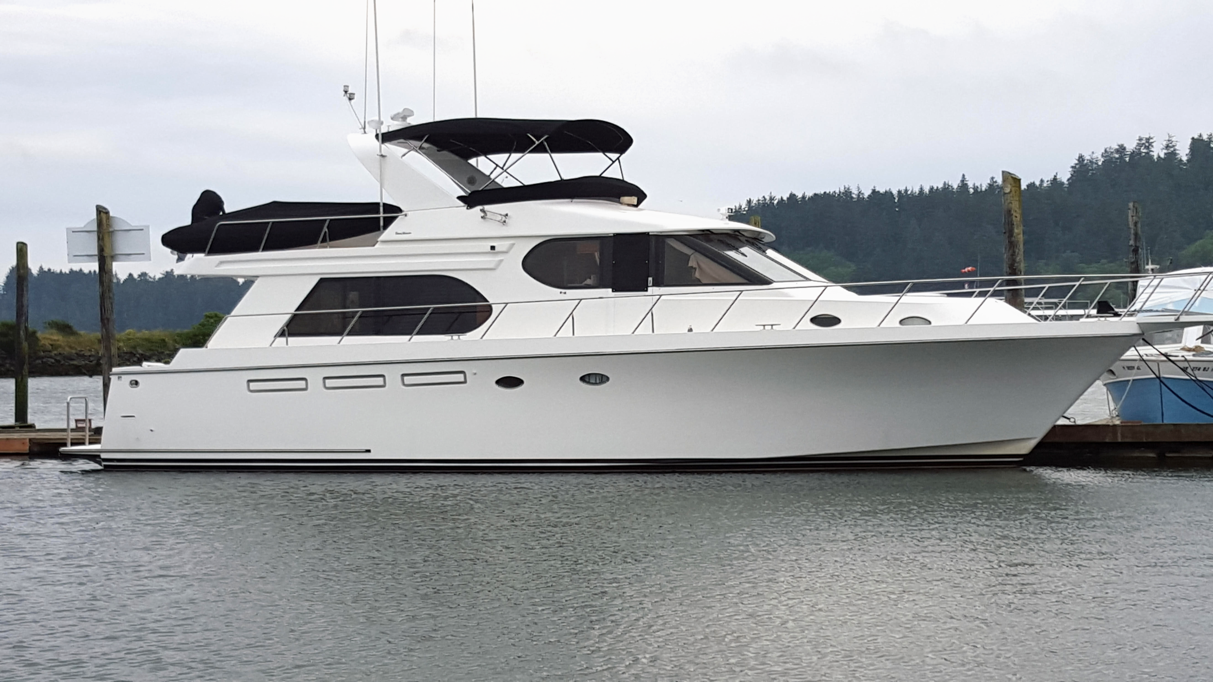 yacht2.png