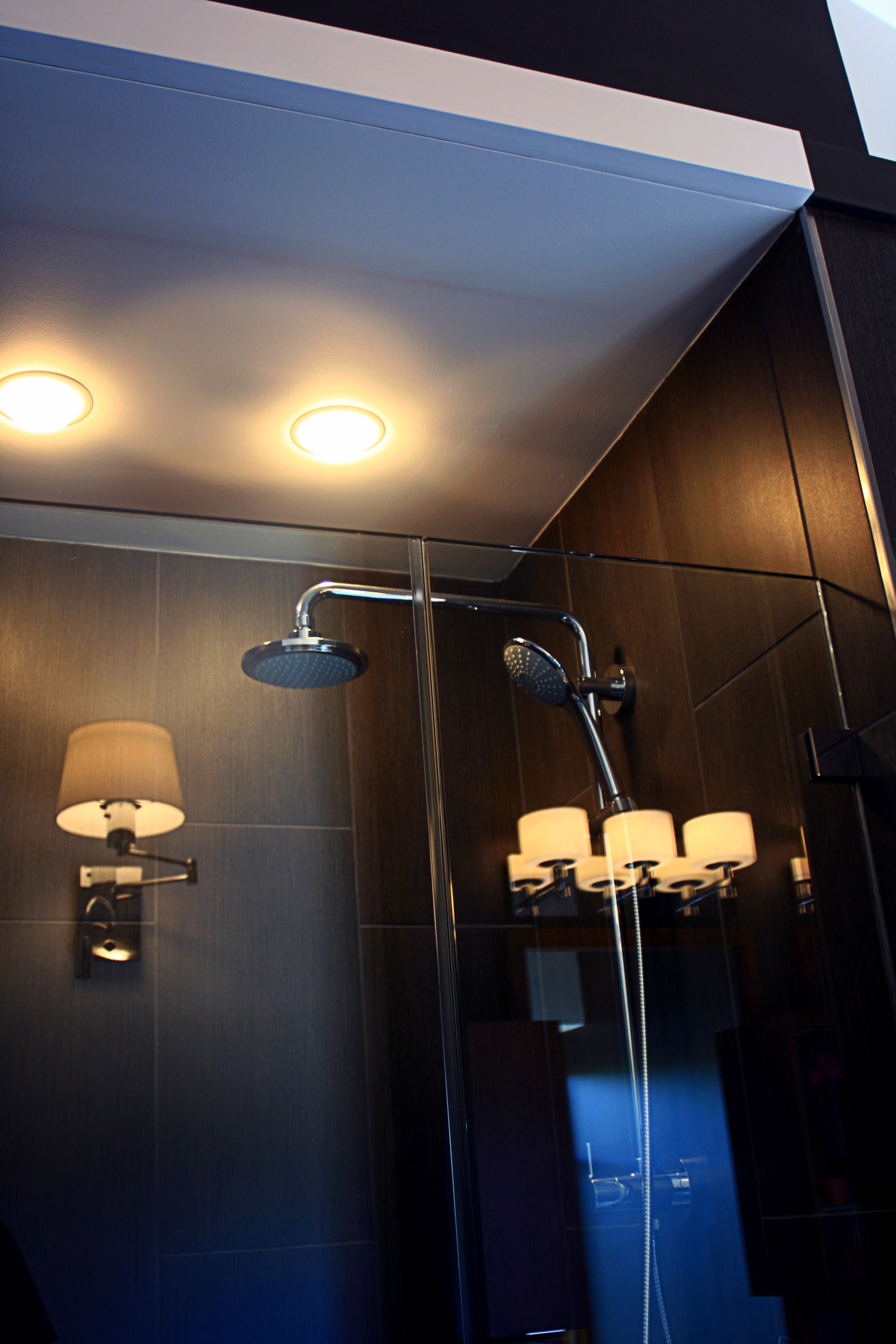 10 masterbath view of shower.jpg