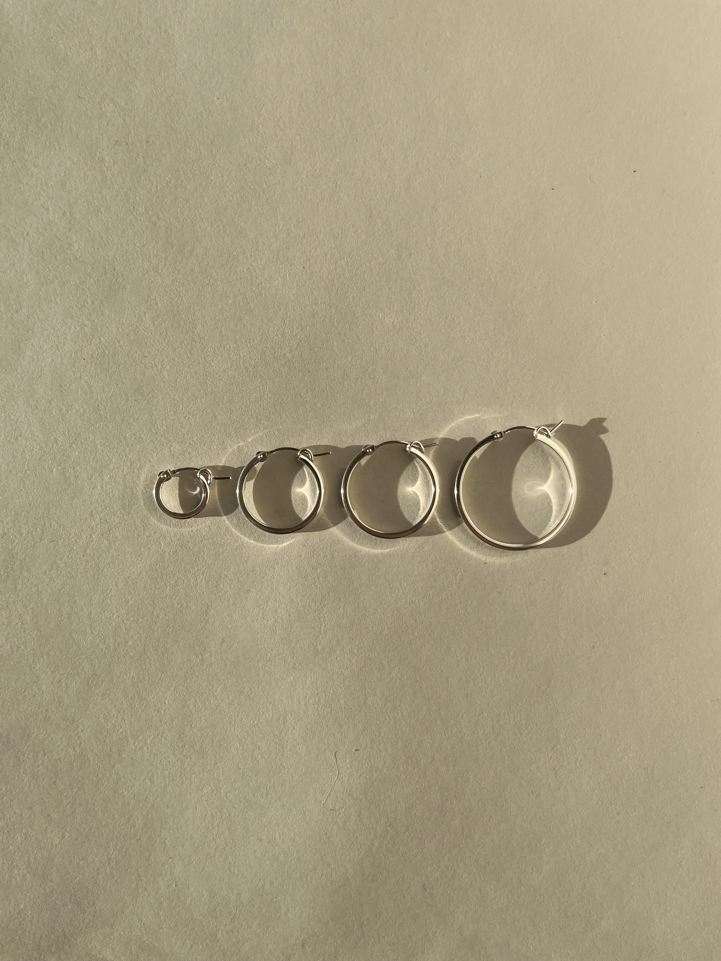Everyday click hoop earrings silver | handmade minimalist jewelry | THALKEN