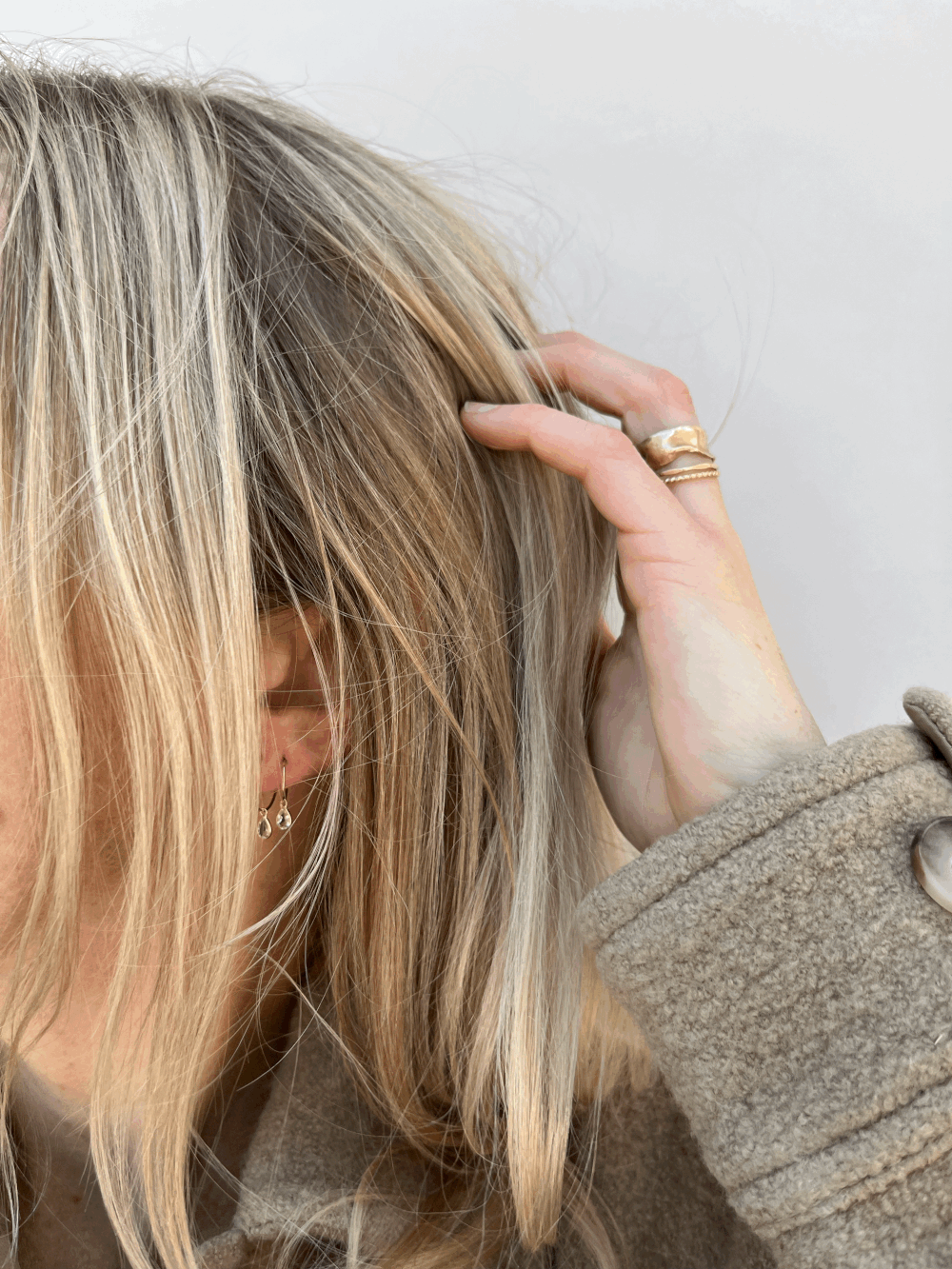 Flat Disc Stud Earring - 14k Solid Gold — T H A L K E N