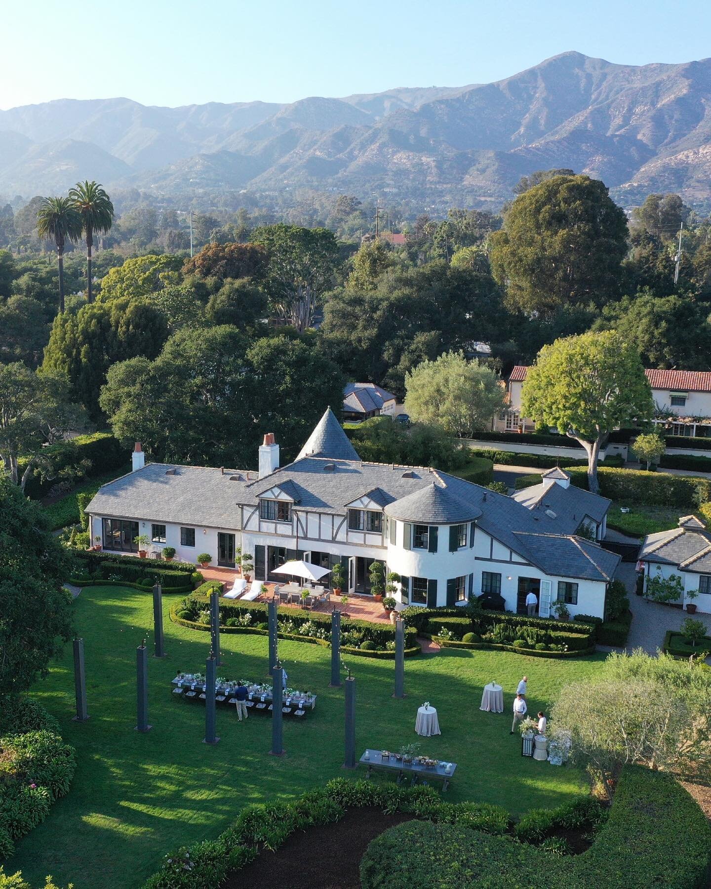 Lots of great stuff to share from this year, but here is a lovely dinner party in Montecito this weekend with @elisegjohnson @shannonleahyevents