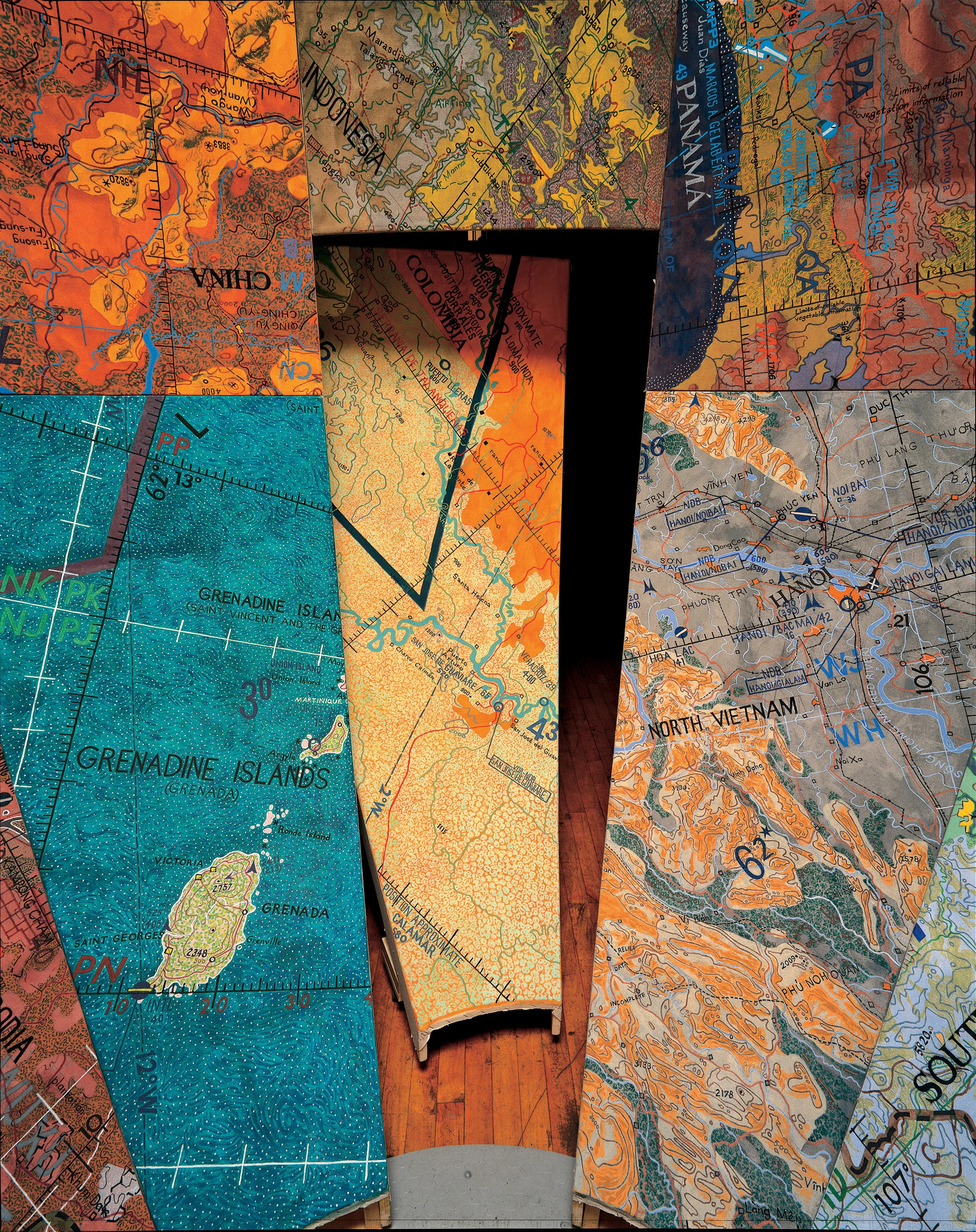 Targets, inside looking out, 2000, acrylic/canvas/wood, 108” diam.