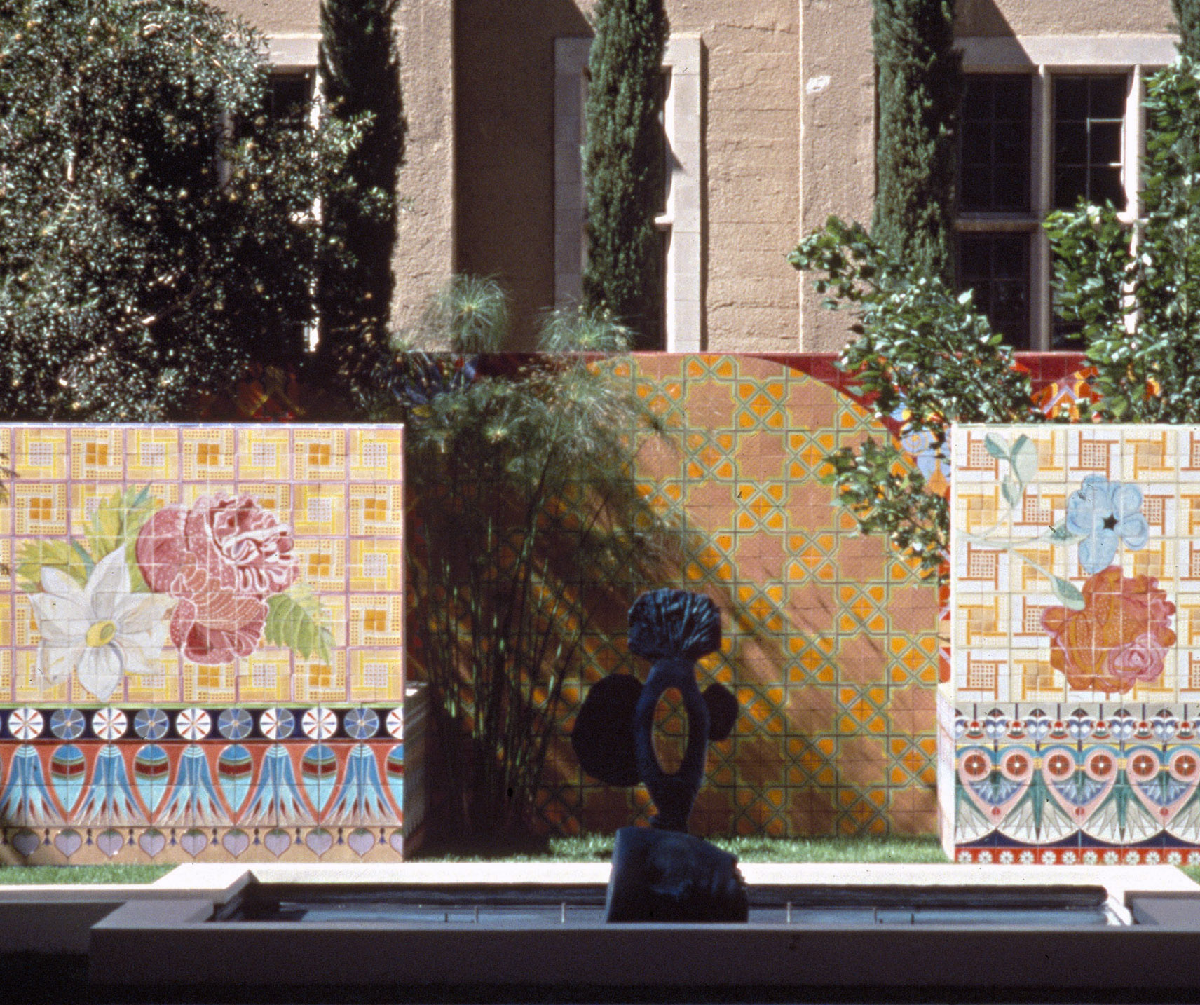 1990 Plaza las Fuentes, Pasadena