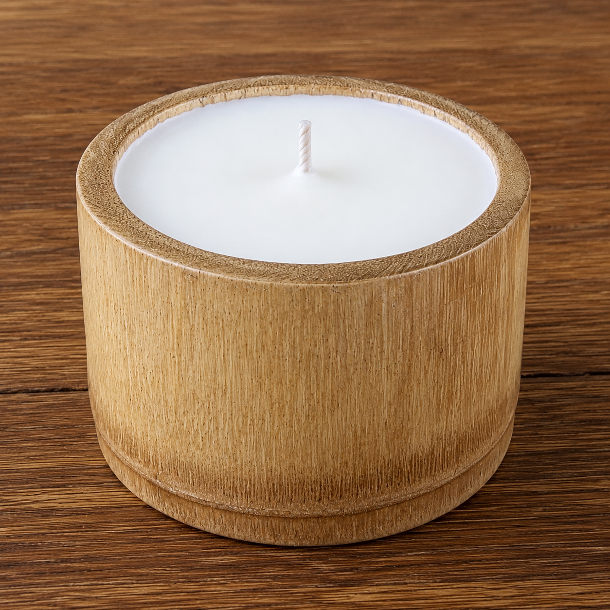 GADWA handmade soy wax candle in natural Guadua bamboo container — wholesale bamboo candles Colombia Caption: 100% premium soy wax poured into a hand-finished
