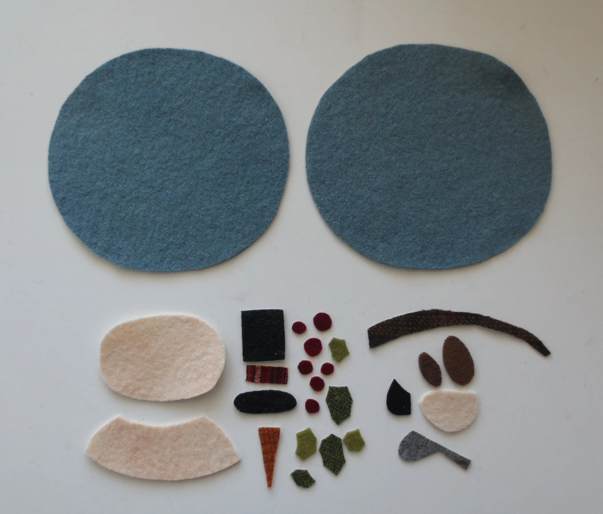 Wool pattern pieces ready for applique.