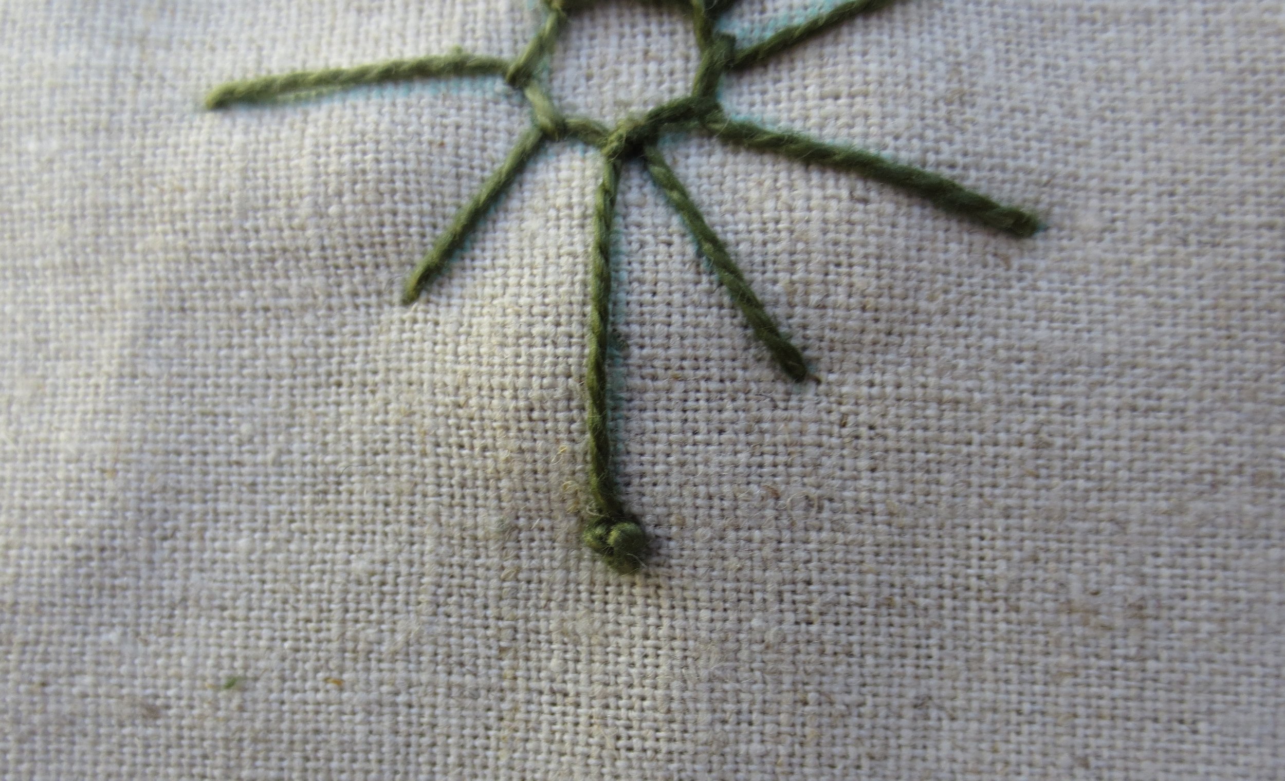buttonhole flower stitch 9.JPG