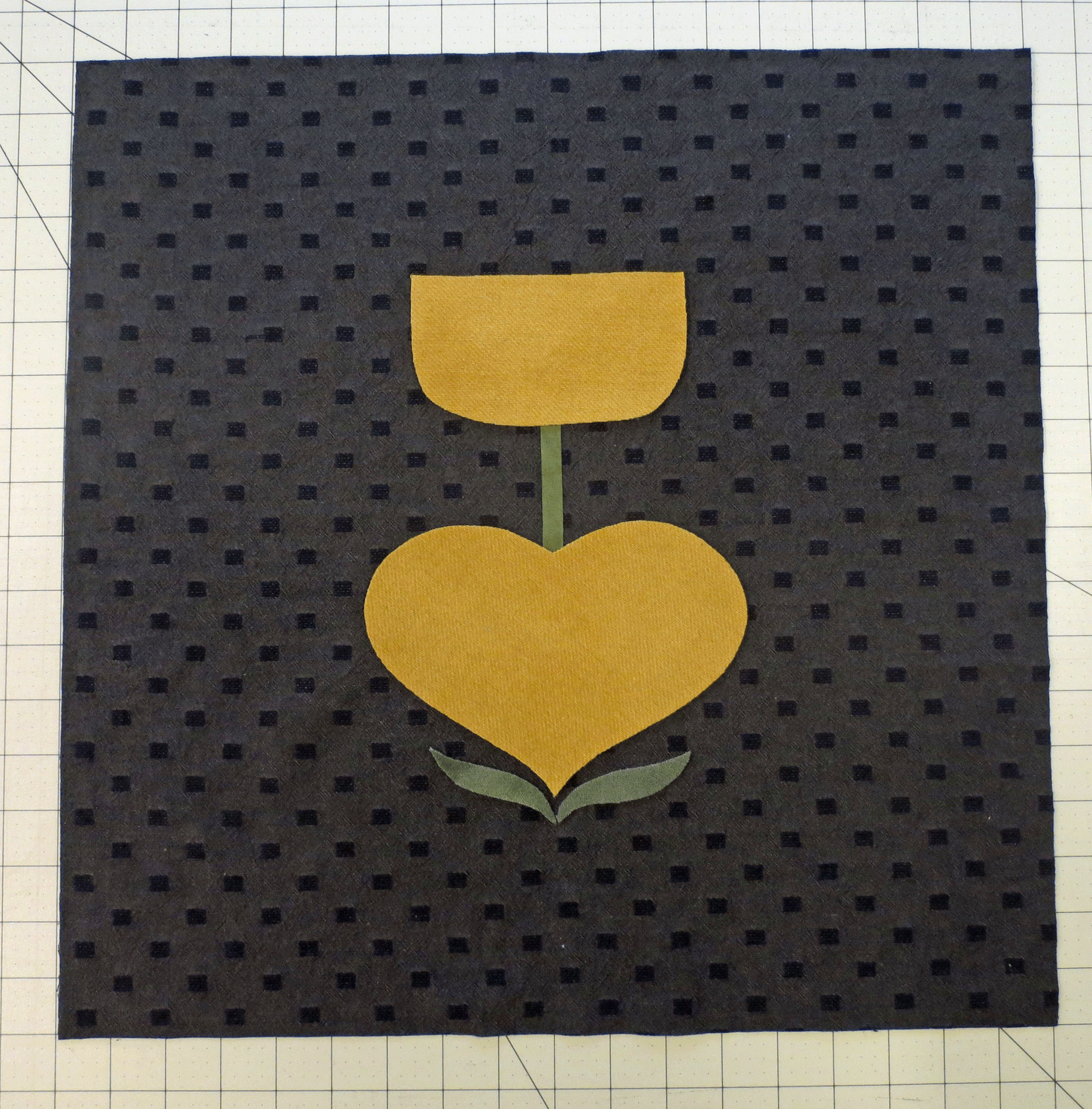 Blooming-hearts-placement-on-background.gif