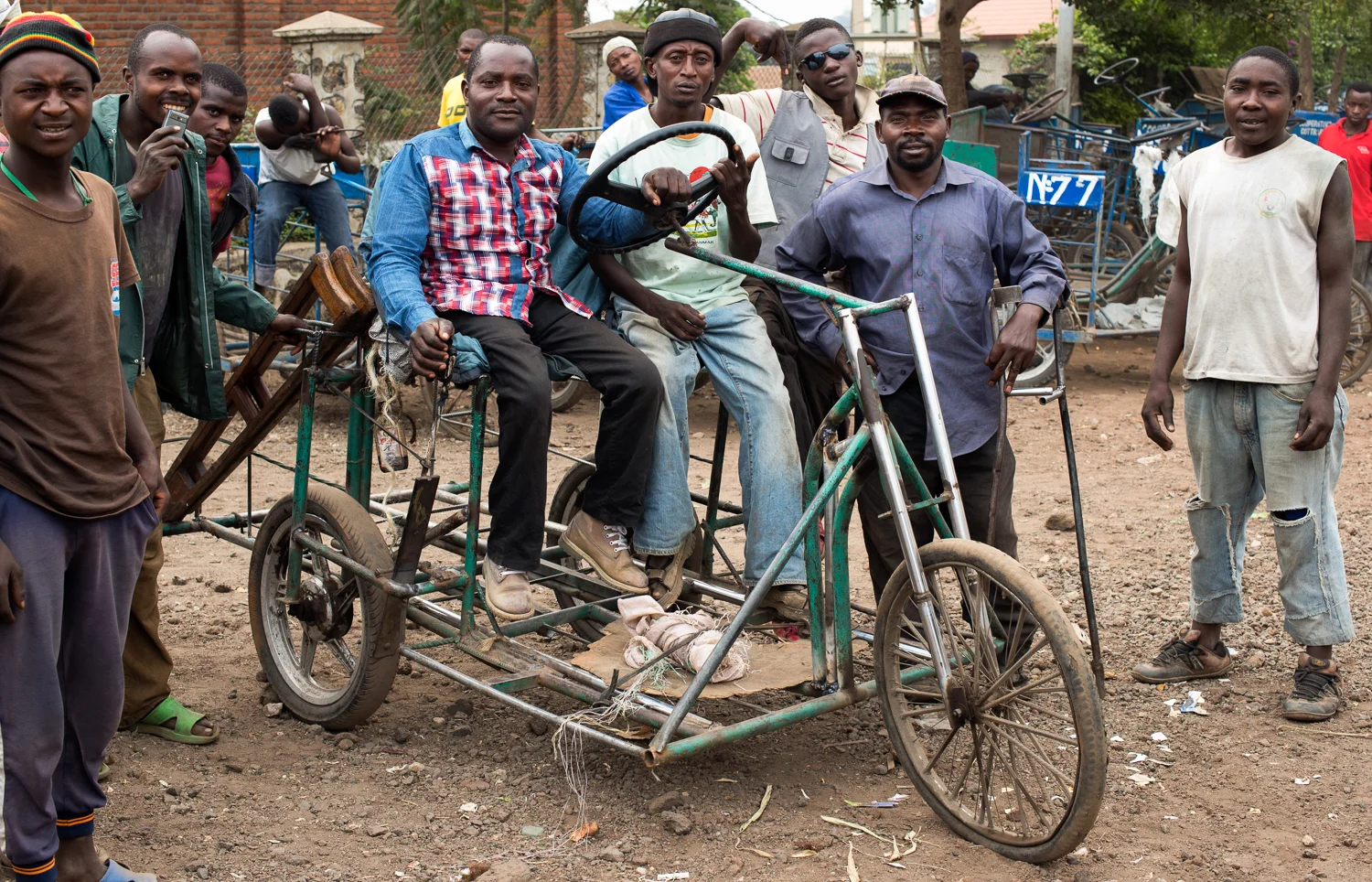  Luggage transporters in Gisenyi at the border of the Democratic Republic of Congo 