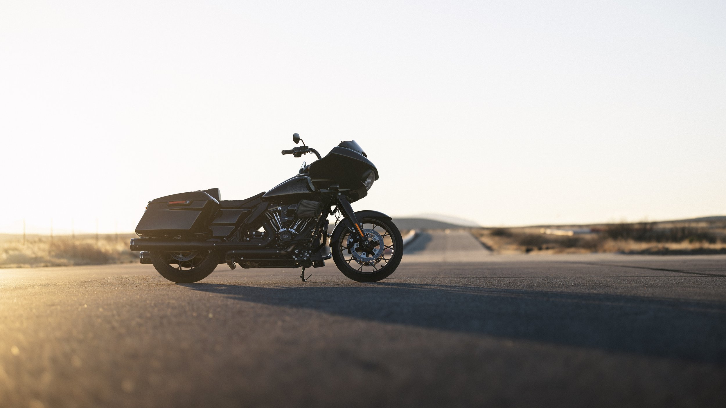 Road-Glide_ST_Beauty.jpg