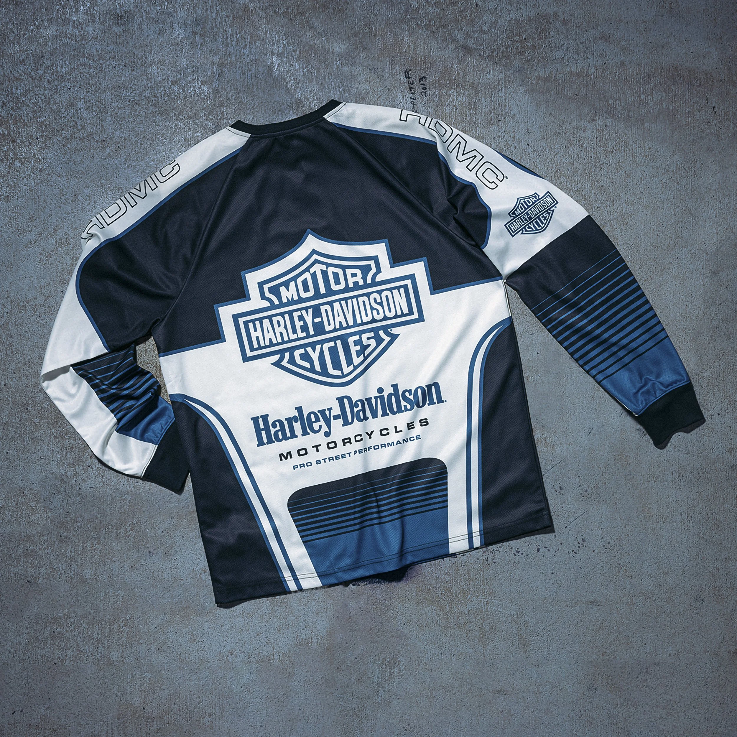 1080x1080 reshoot_0000s_0020_96062-24vm-0028_r2.jpg