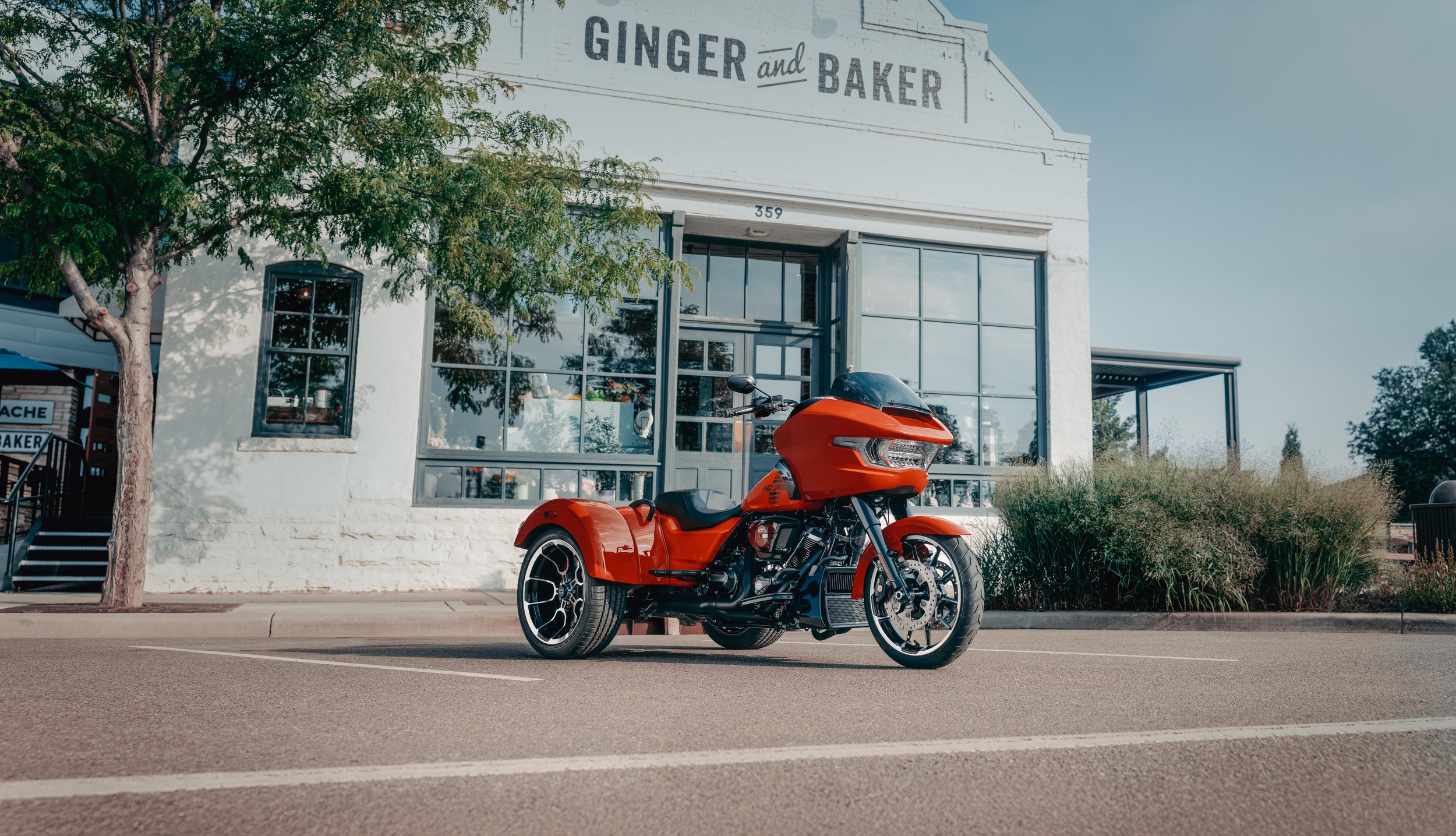 26-fltrt-beauty-0044-bw copy.jpg