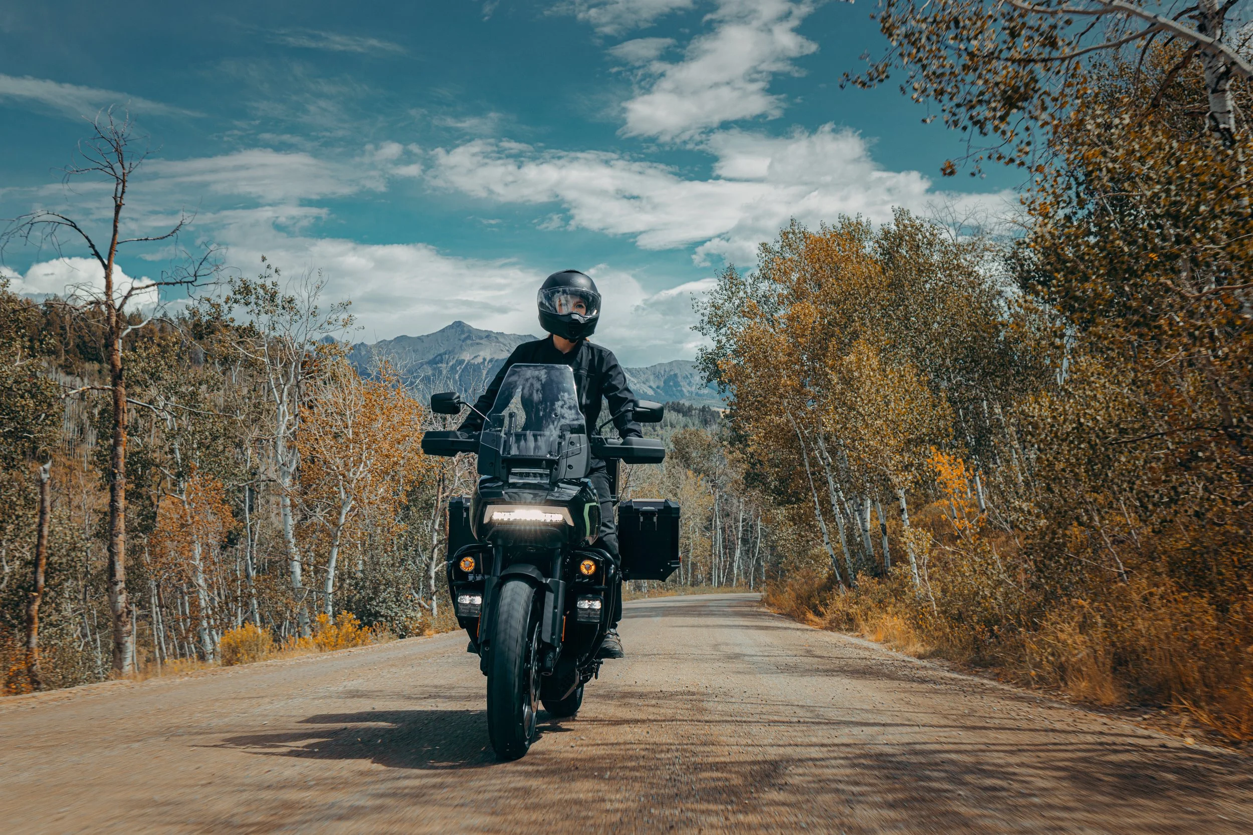 26-rh1250l-riding-0047-bwjc copy.jpg