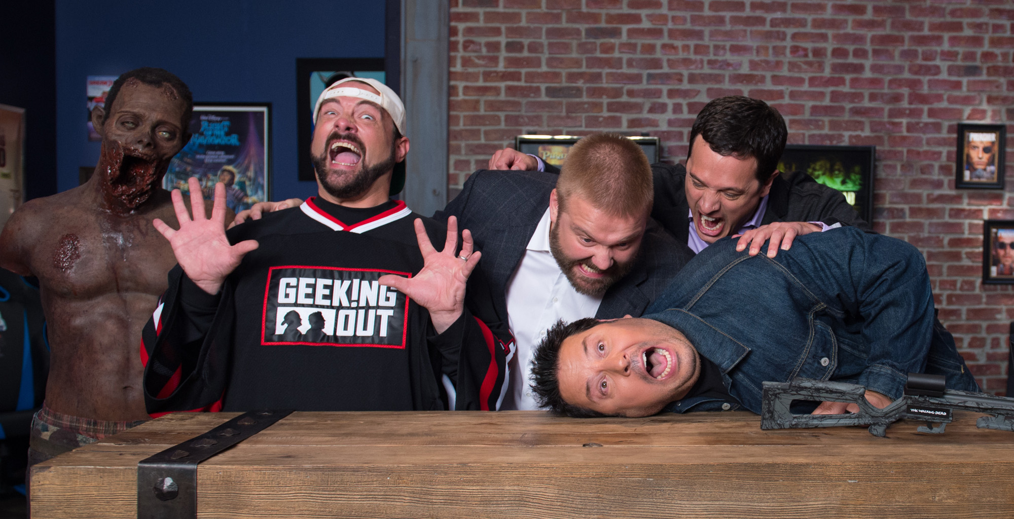 Geeking Out hosts Kevin Smith and Greg Grunberg with The Walking Dead producers Robert Kirkman and David Alpert