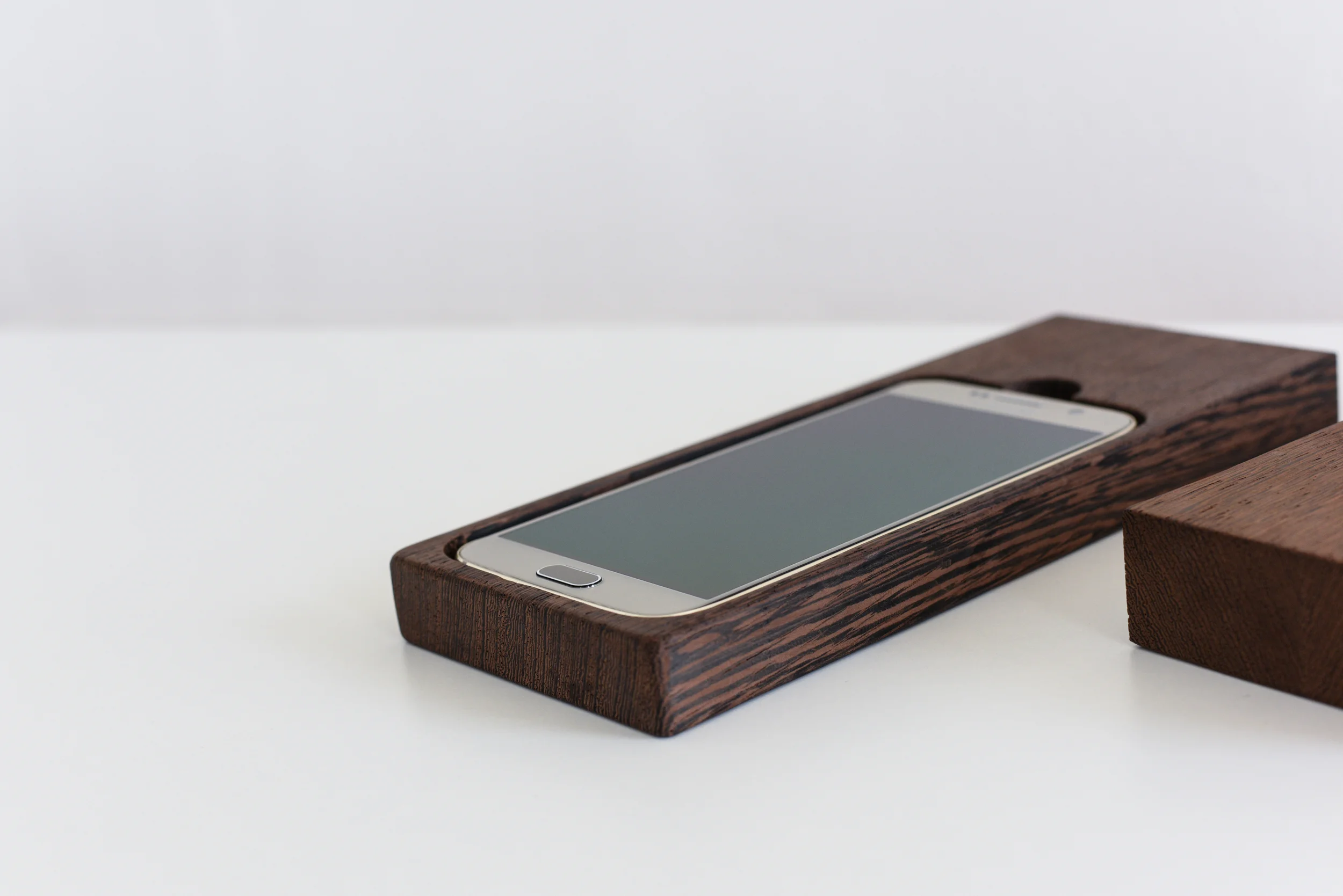 phone_isabelhelf_photo_iringodemeter.jpg