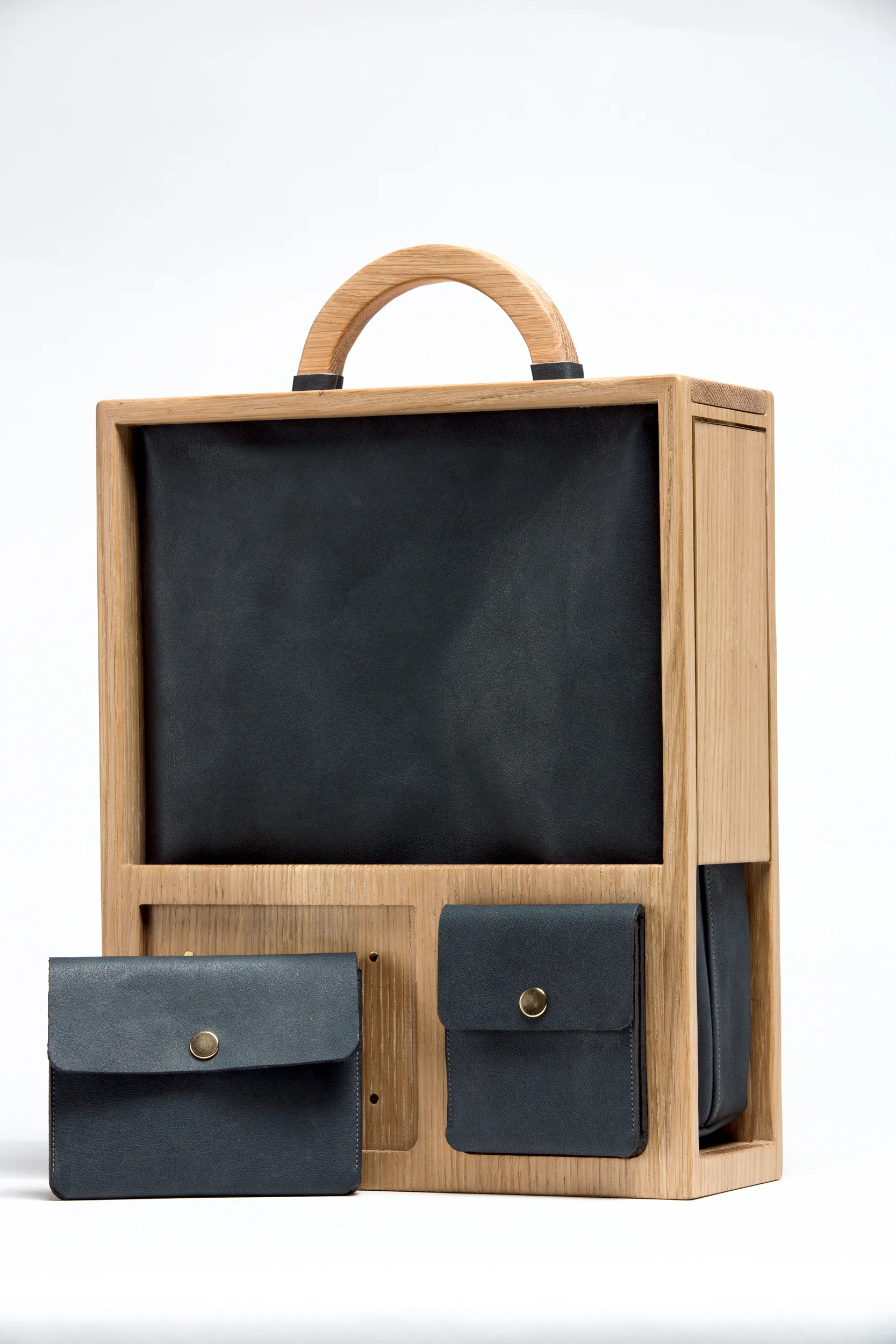 casingbag2_isabelhelf.jpg