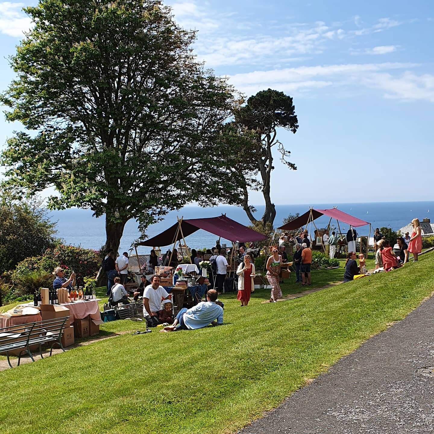 Great weather for the first @market_at_foweyhall

A lovely setting to browse some beautifully made and sourced products.
