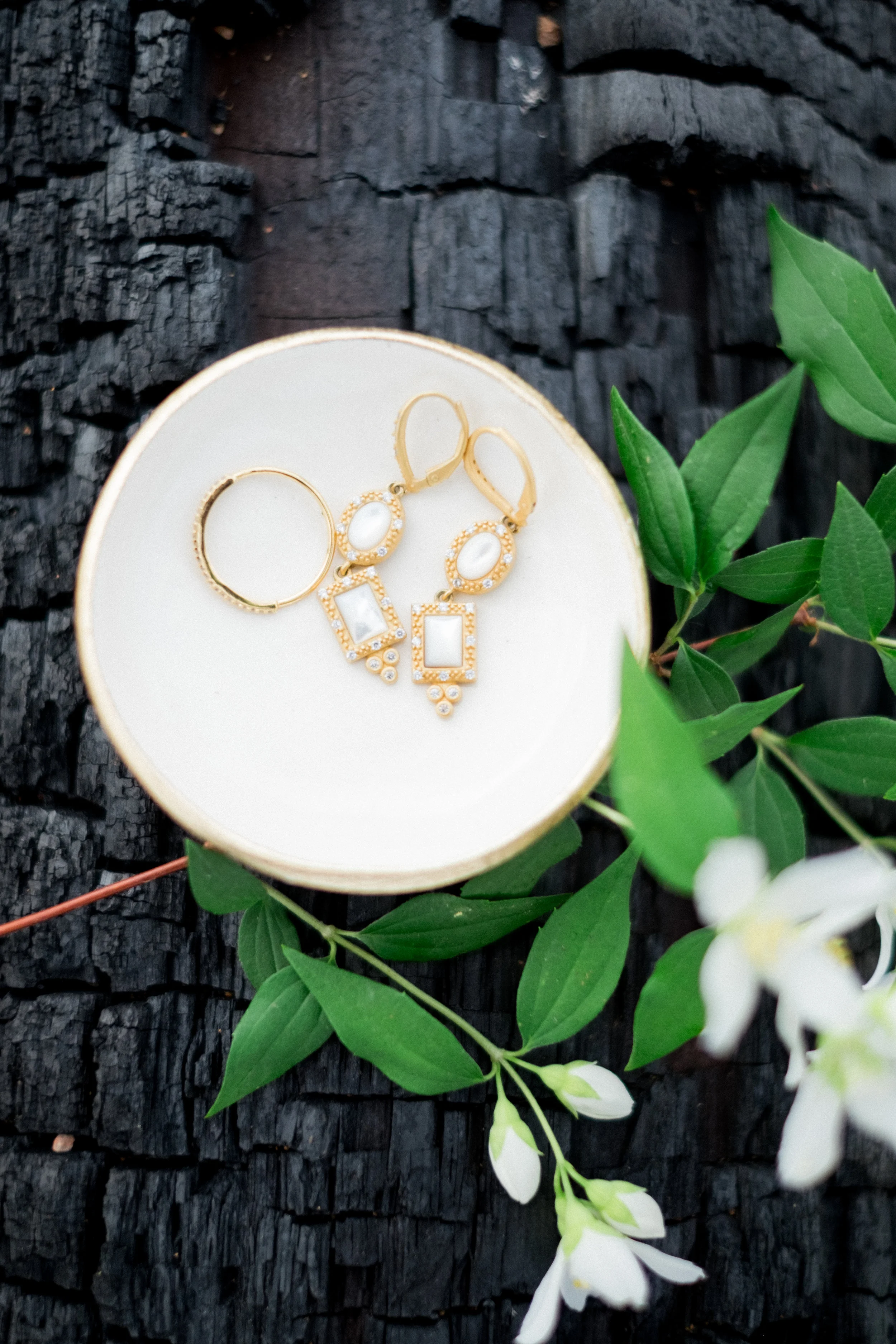 Simplistic Bridal Session featured on Rocky Mountain Bride