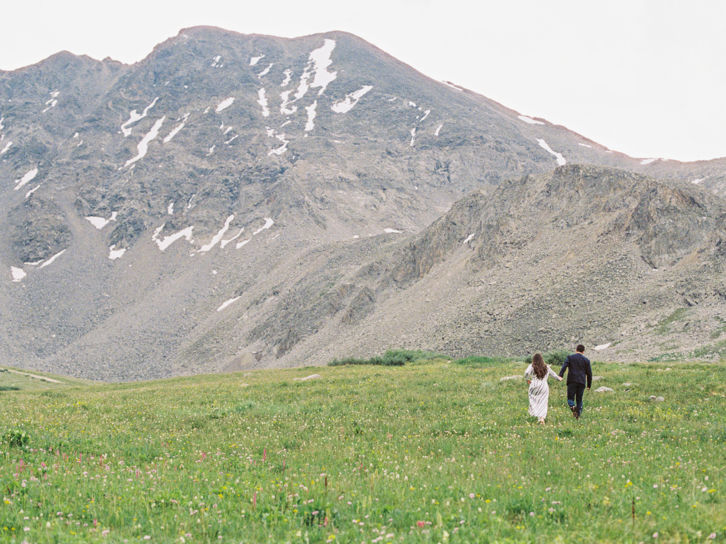 Vail Mountain Engagement Session by Tara Bielecki Photography