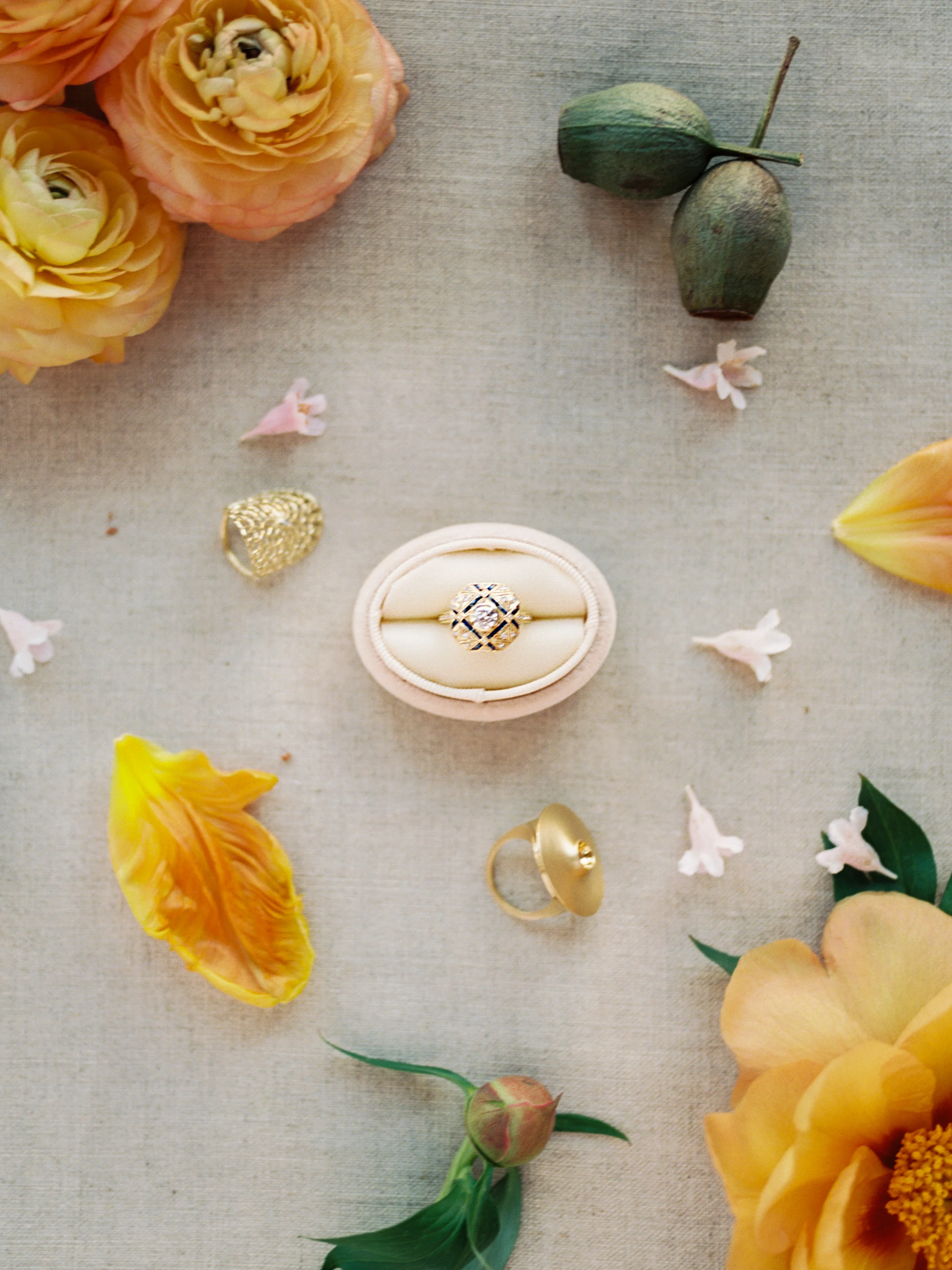 Santa Fe Wedding Editorial featured on Wedding Sparrow by Tara Bielecki Photography